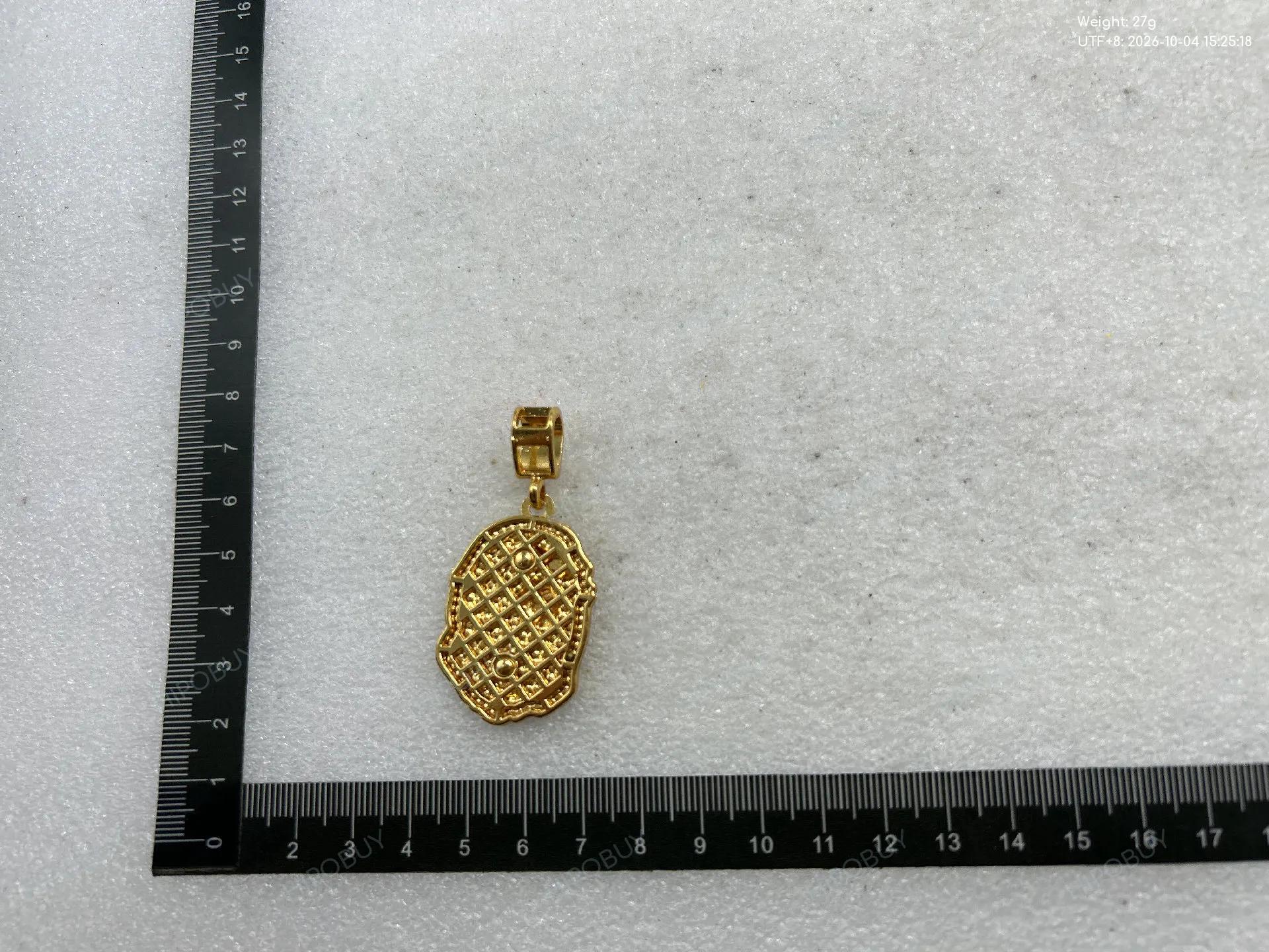 Foto QC 8 de Bape Necklace Metal Strass Silver
