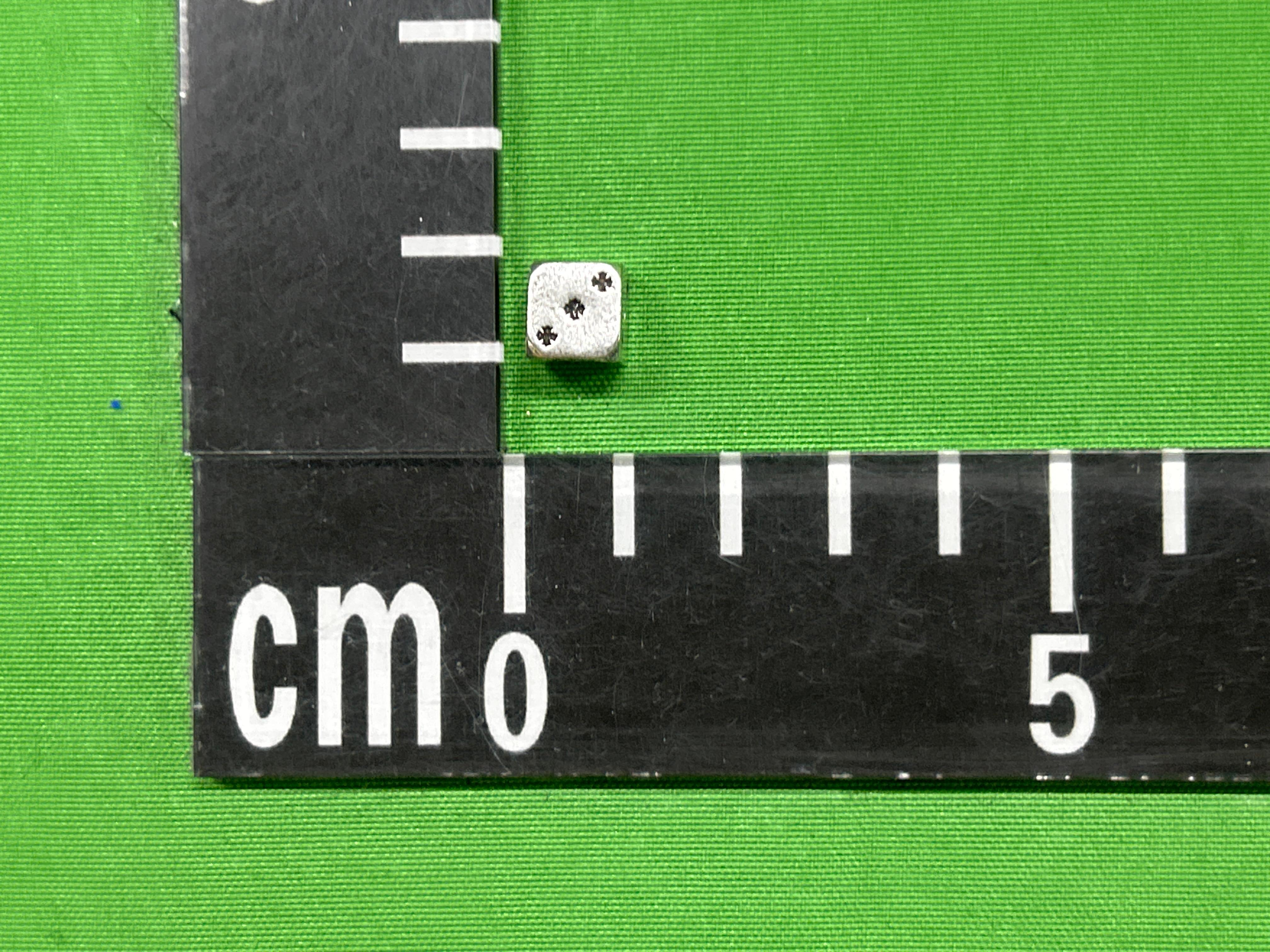 Foto QC 3 de Chrome Hearts Dice Bead Silver