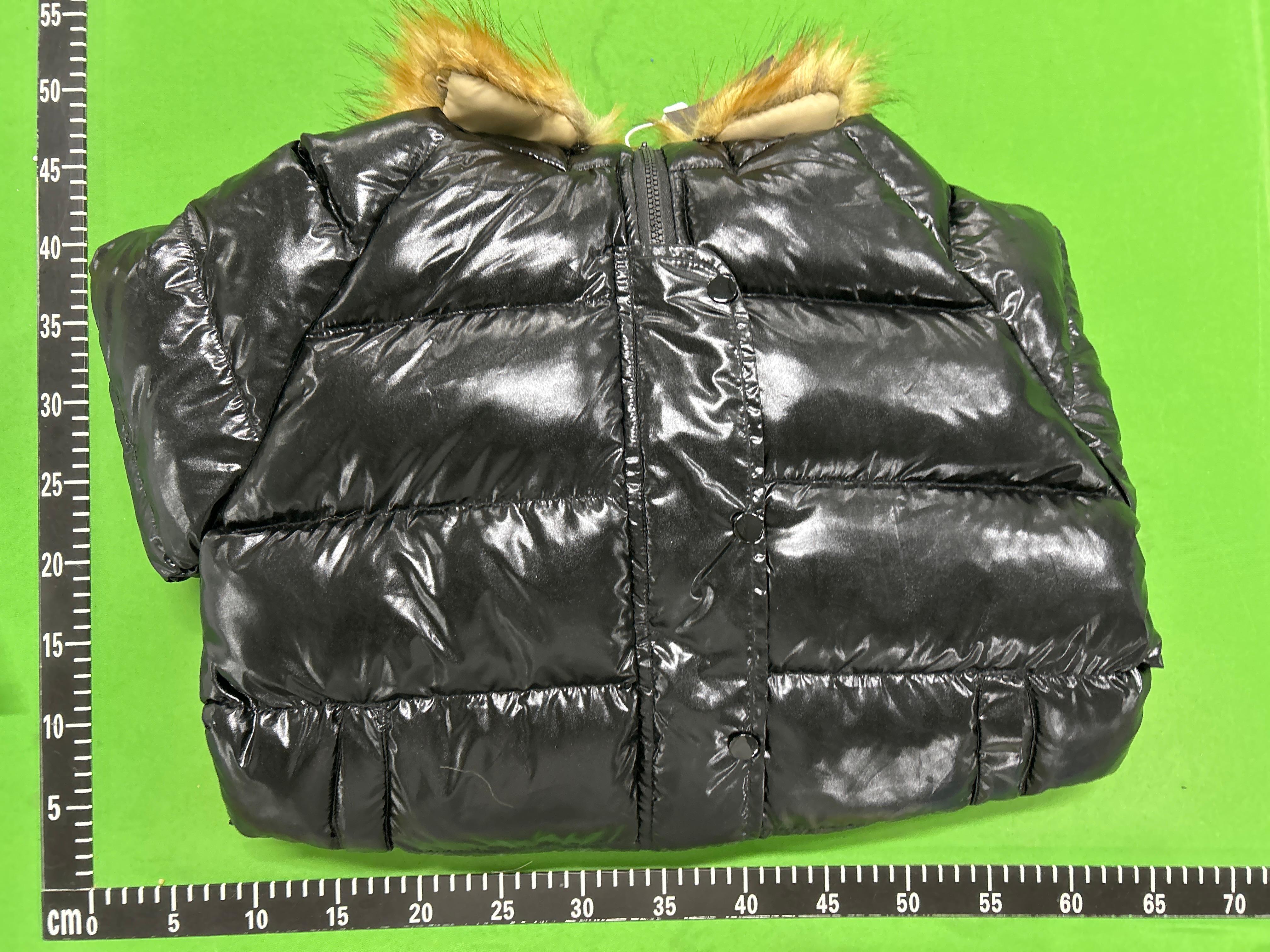 Foto QC 1 de Moncler Fur Hooded Puffer Jacket Black