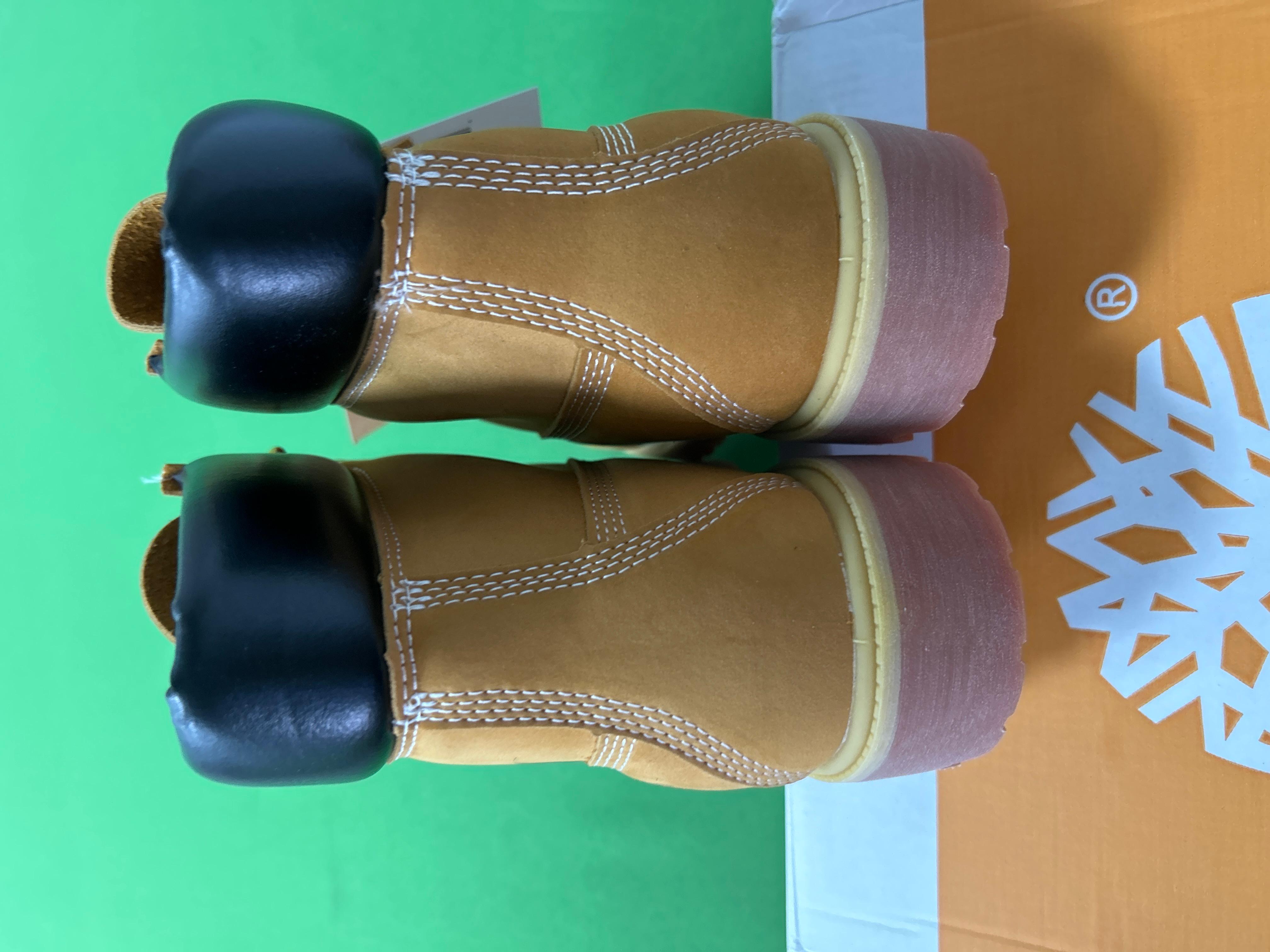 Foto QC 5 de Louis Vuitton LV x Timberland 6-Inch Ankle Boot Black Nubuck Monogram Embossed