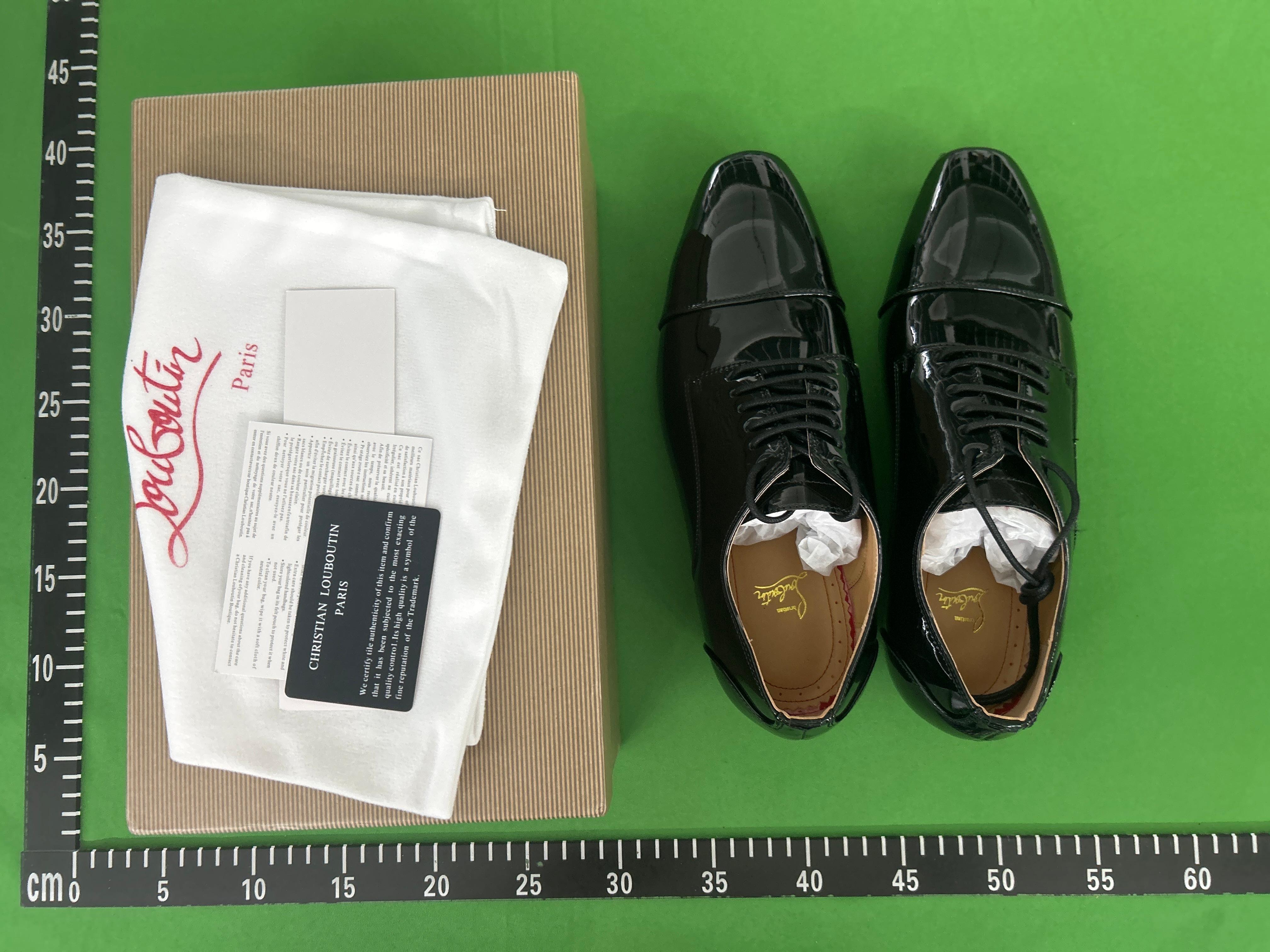 Foto QC 2 de Christian Louboutin Oxford Leather Lace-up Black