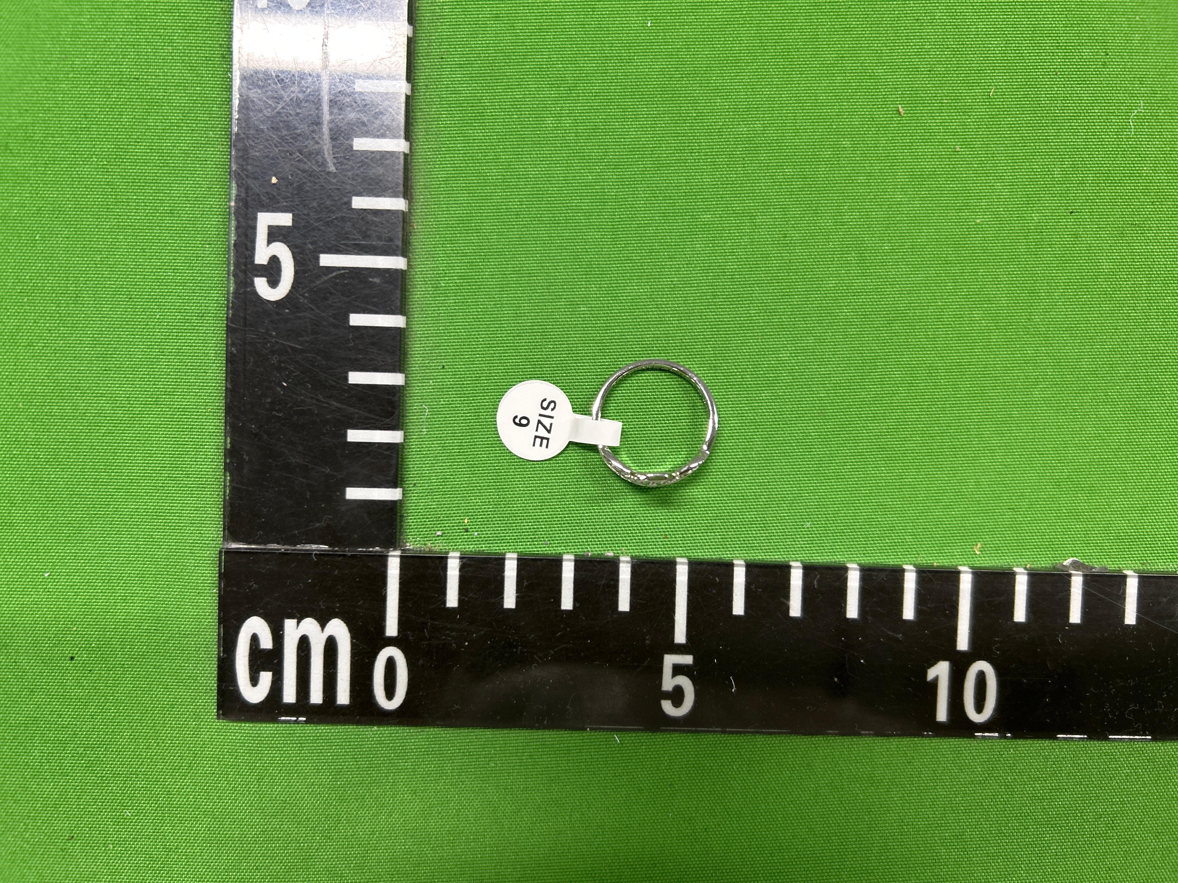 Foto QC 1 de Vivienne Westwood Reina Ring Sterling Silver Cubic Zirconia Silver
