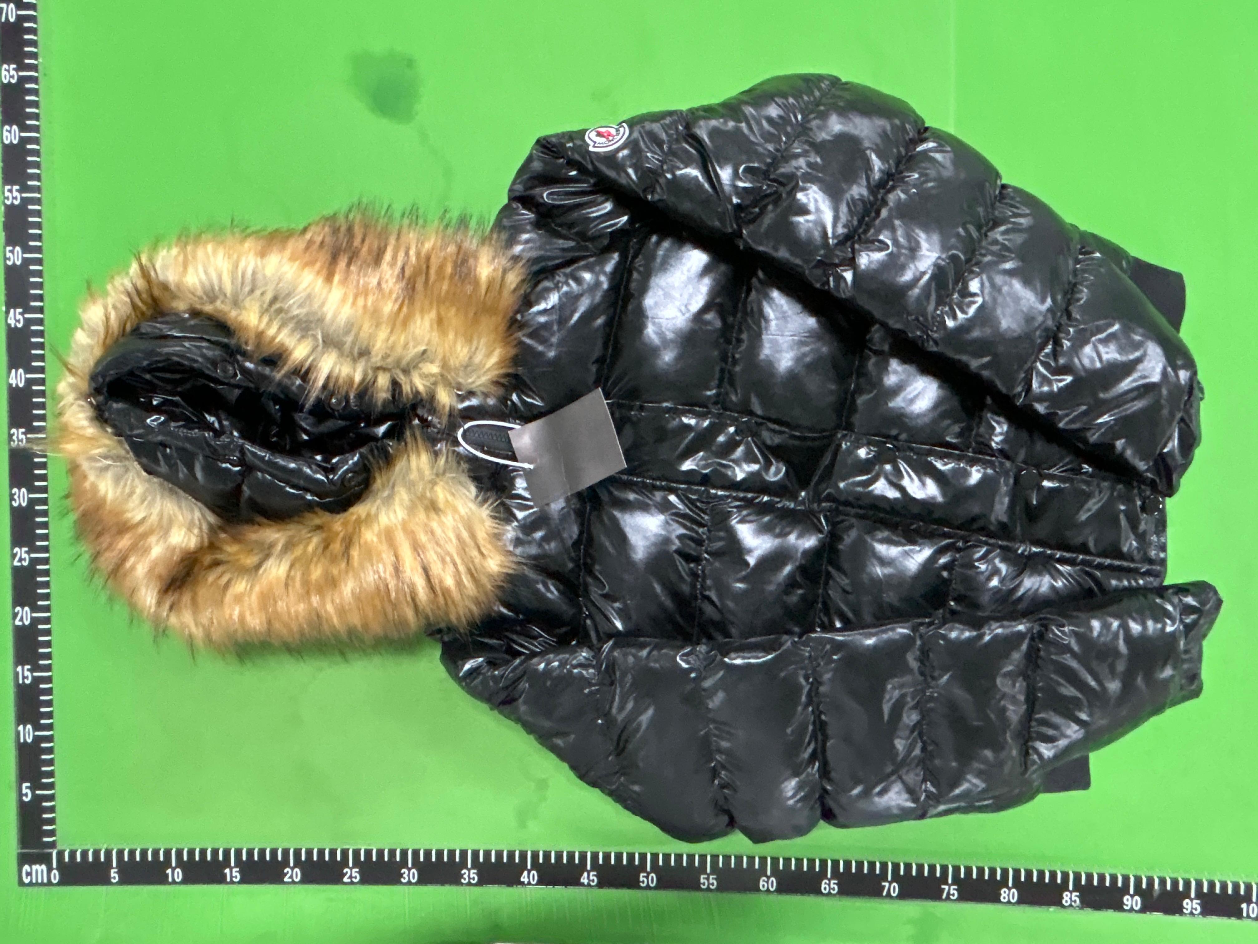 Foto QC 3 de Moncler Fur Hooded Puffer Jacket Black