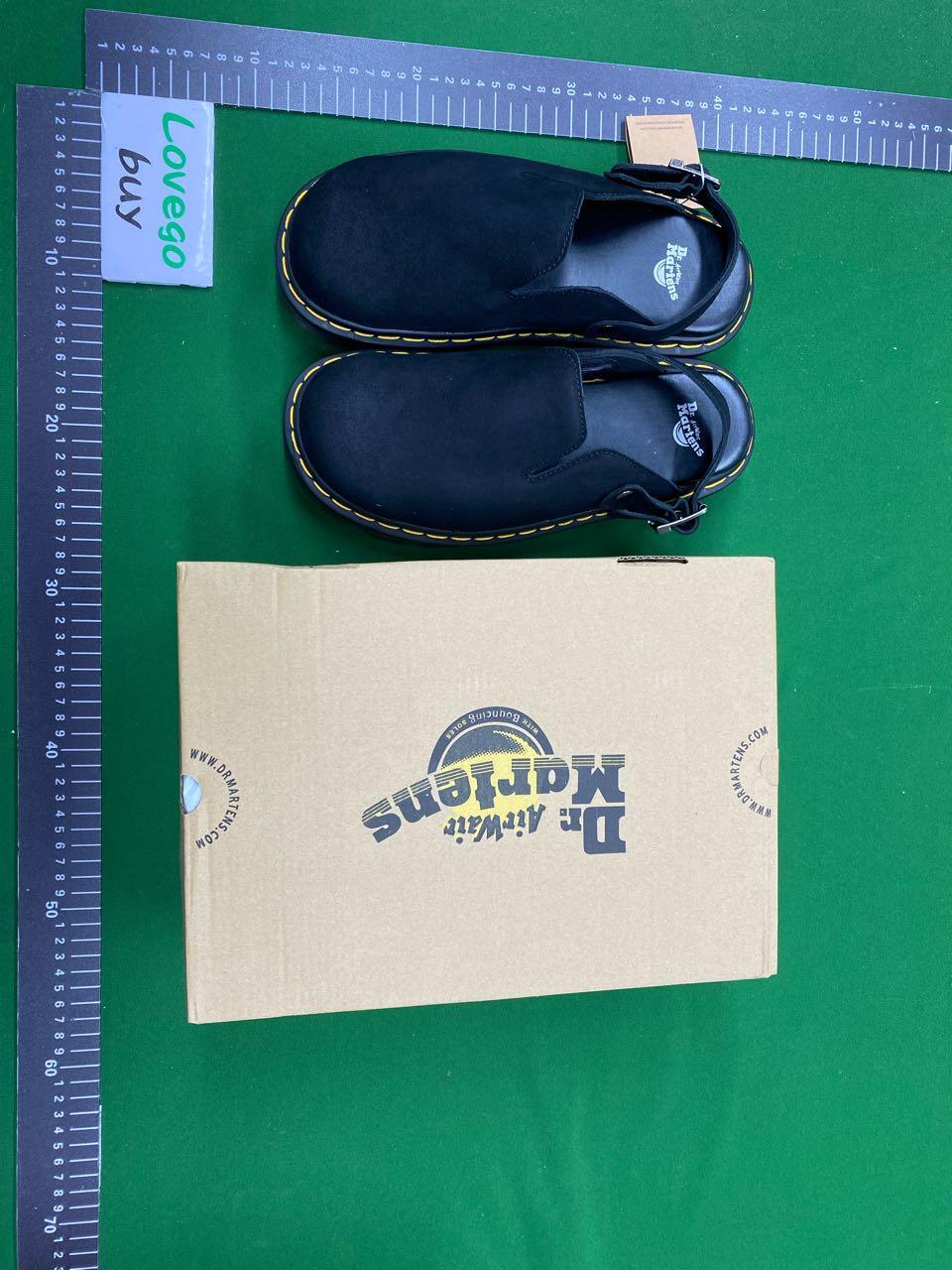 Foto QC 6 de Dr. Martens Jorge Suede Mule