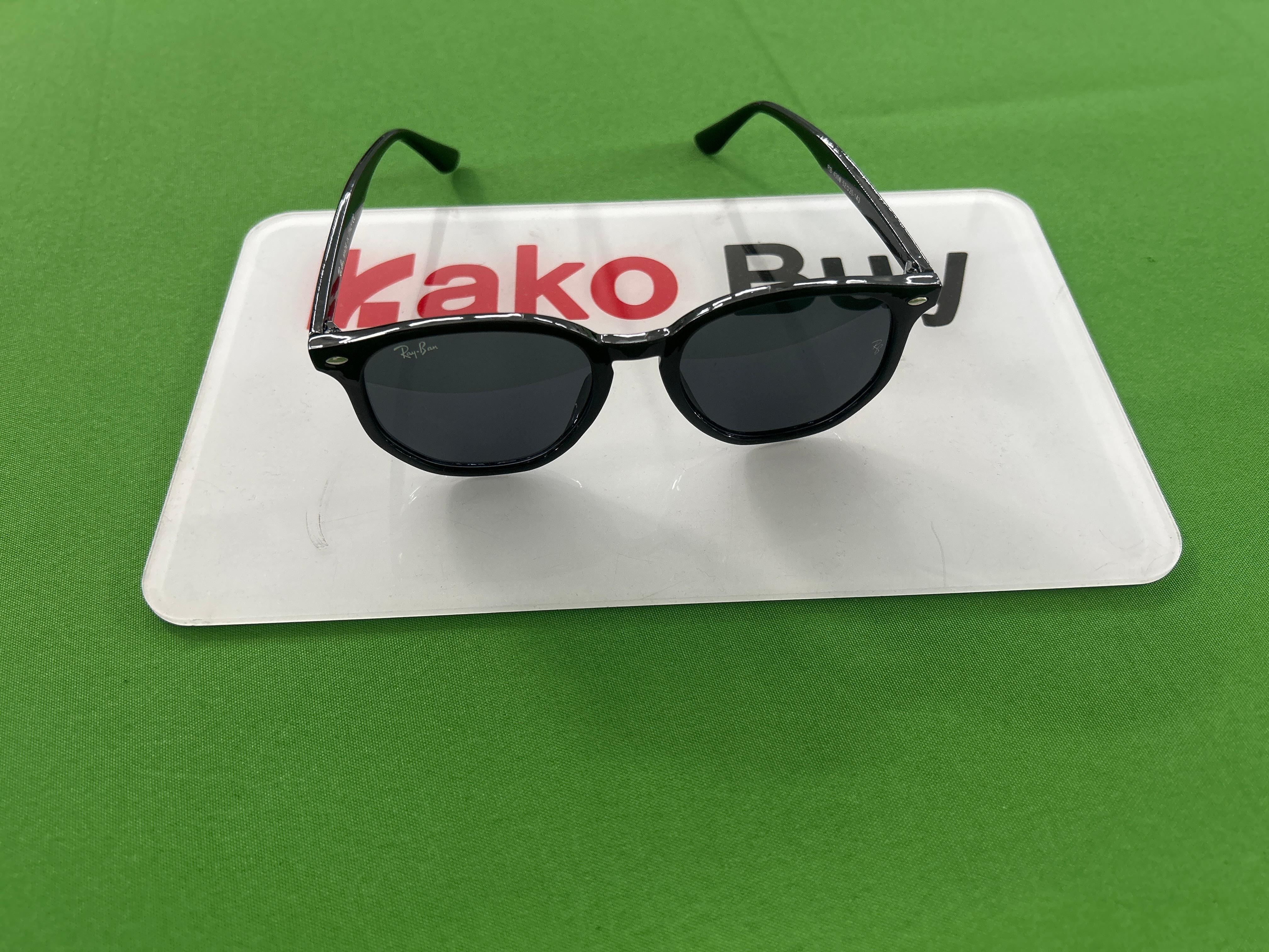 Foto QC 8 de Ray-Ban Round-Frame Acetate Sunglasses Black Purple Gradient (RB4171)