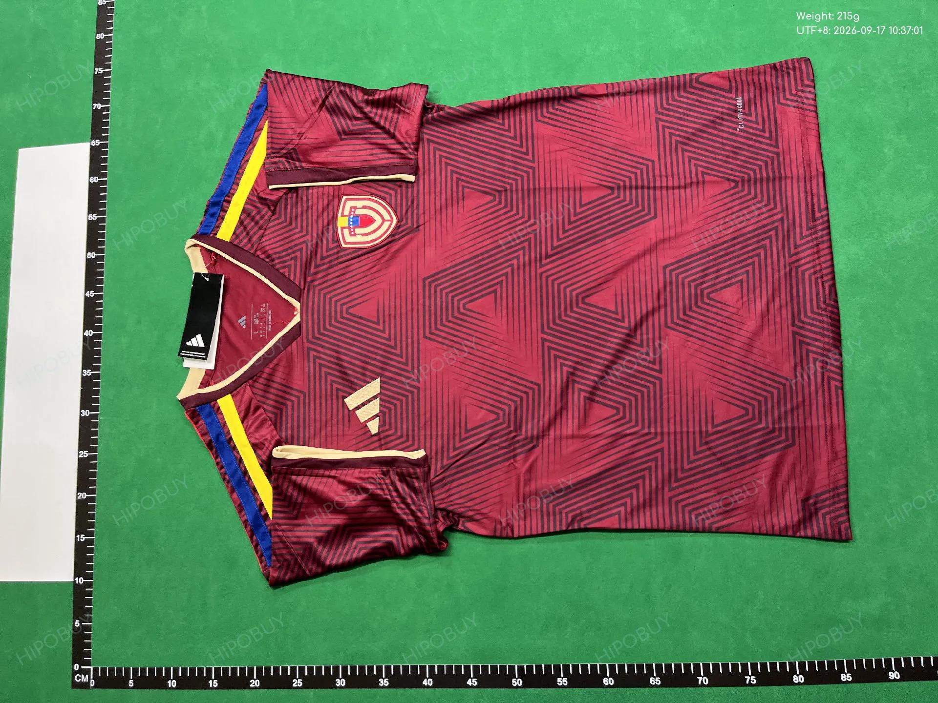 Foto QC 2 de adidas x Venezuela 2026 Home Jersey Burgundy