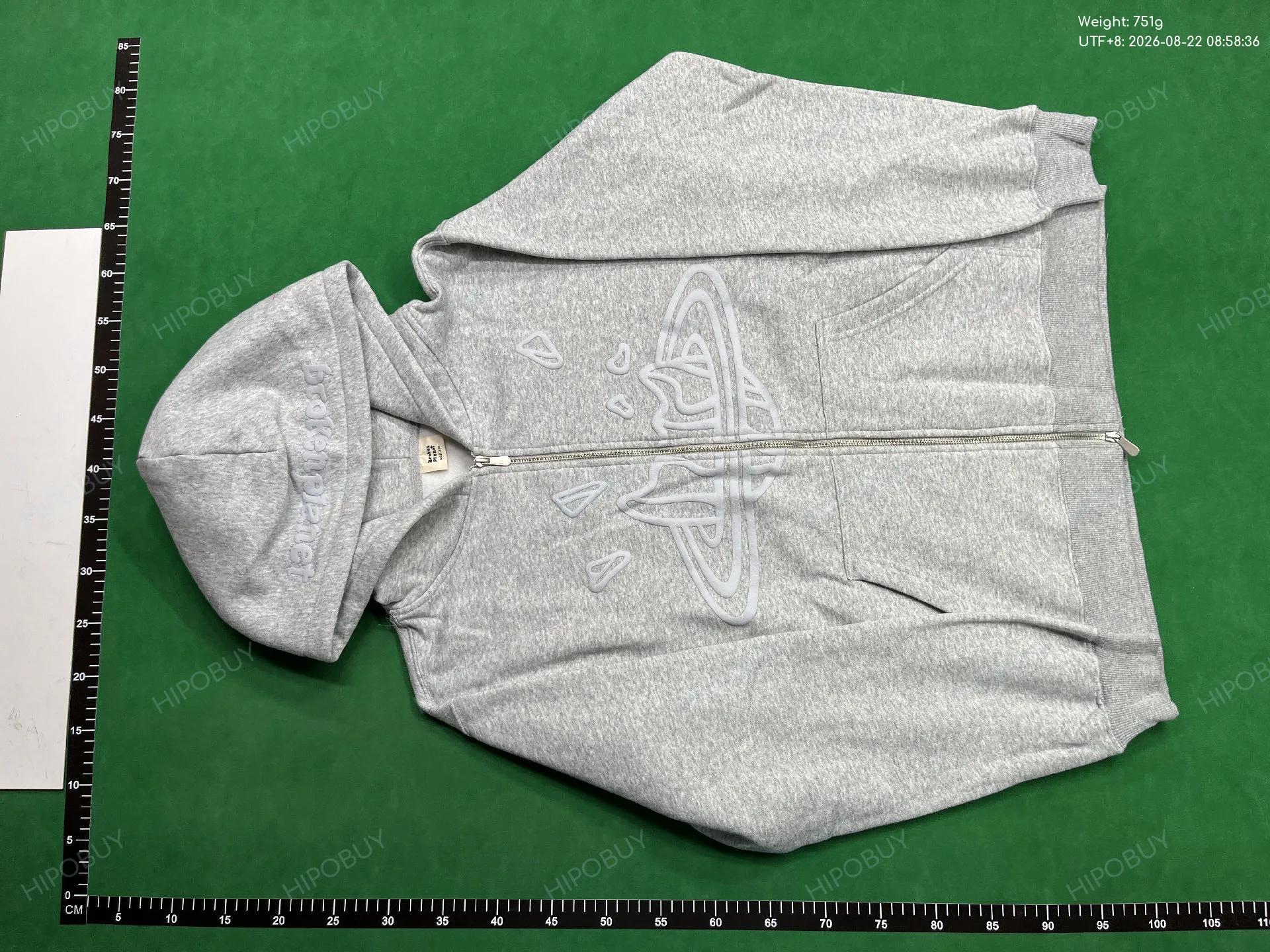 Foto QC 6 de Broken Planet I'm Not From This Planet Graphic Sweater Brown
