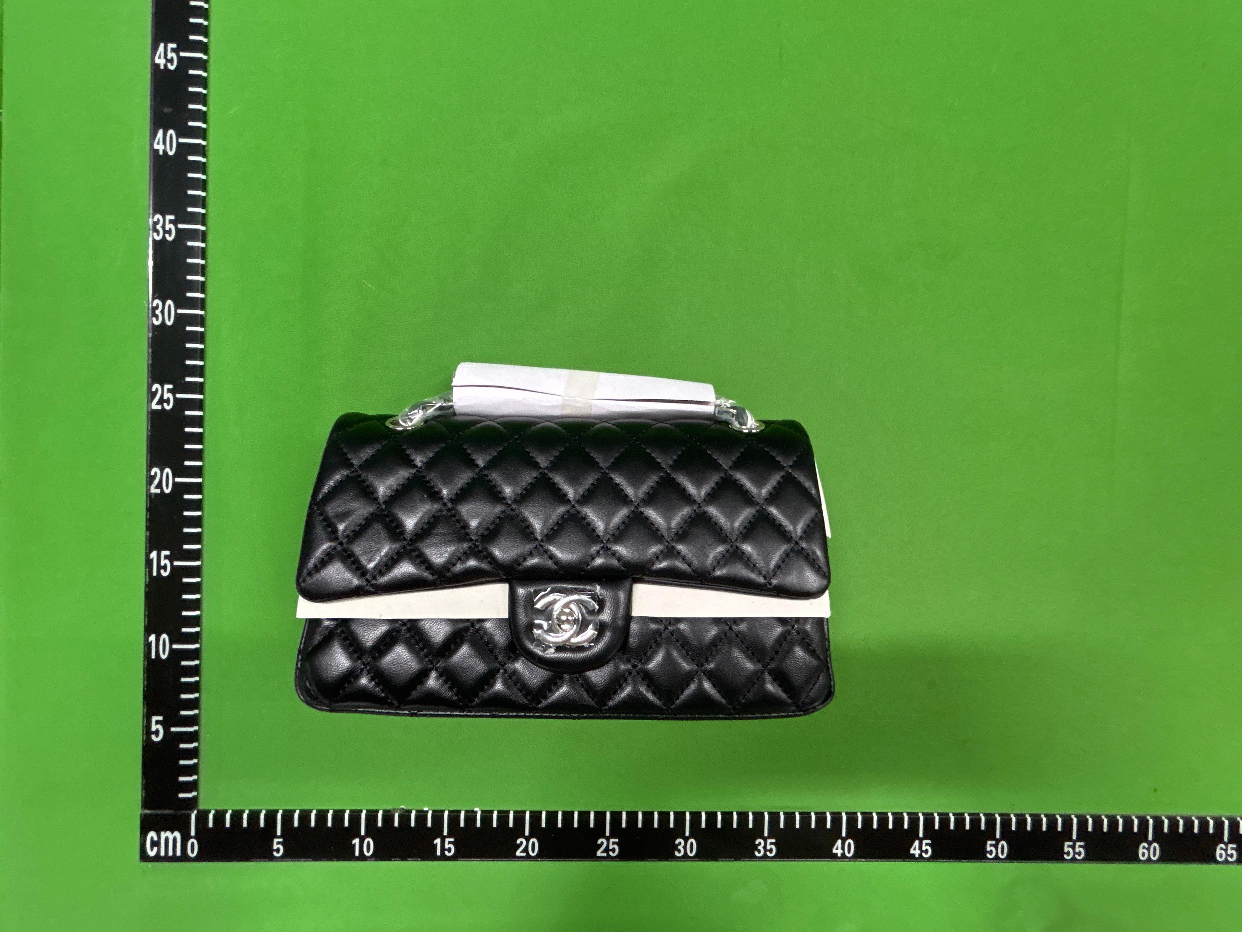Foto QC 5 de Chanel Classic Flap Bag Small Blue Denim Camellia