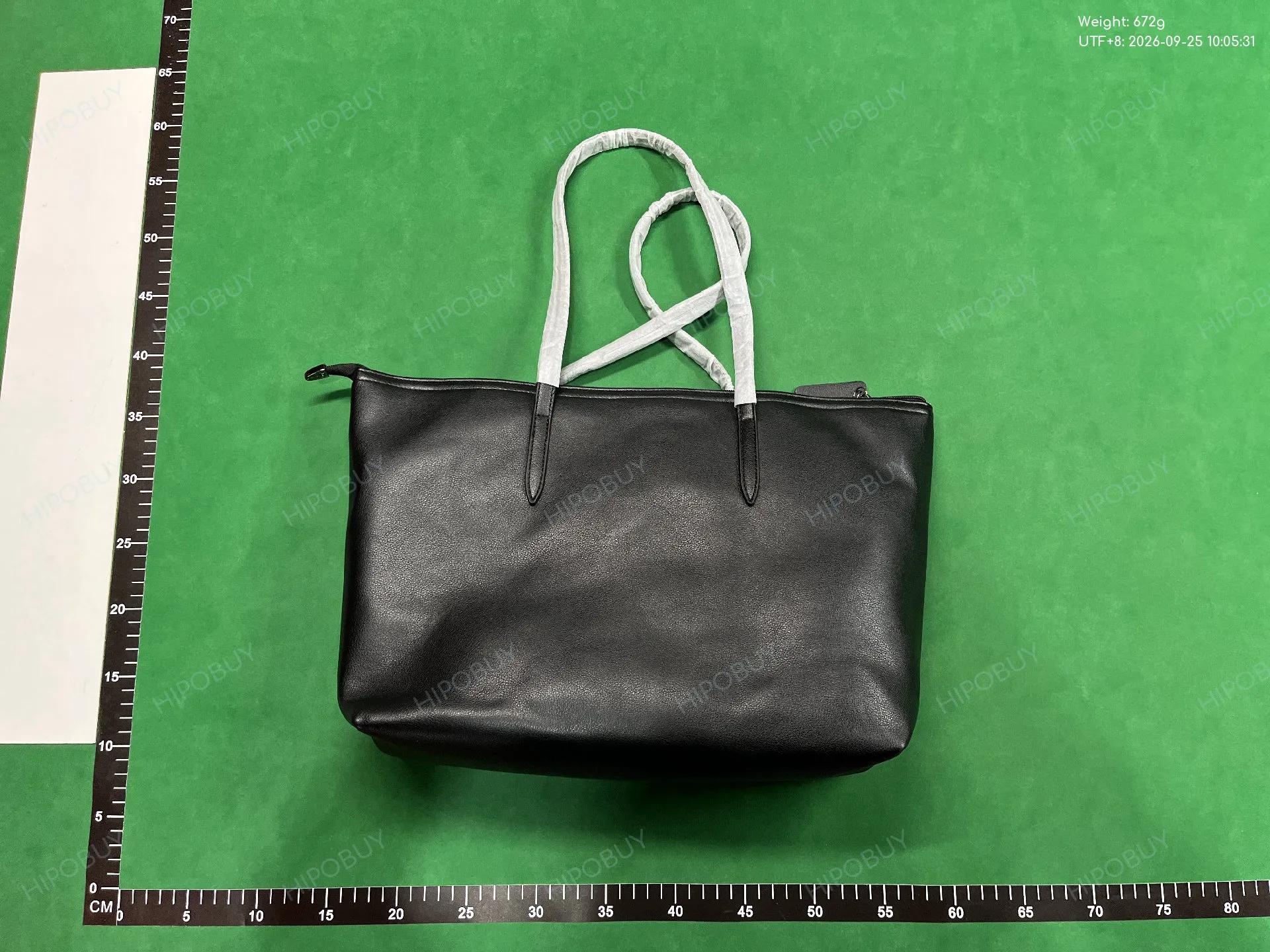 Foto QC 5 de Lacoste L.12.12 Concept Large Tote Bag Black Petit Pique