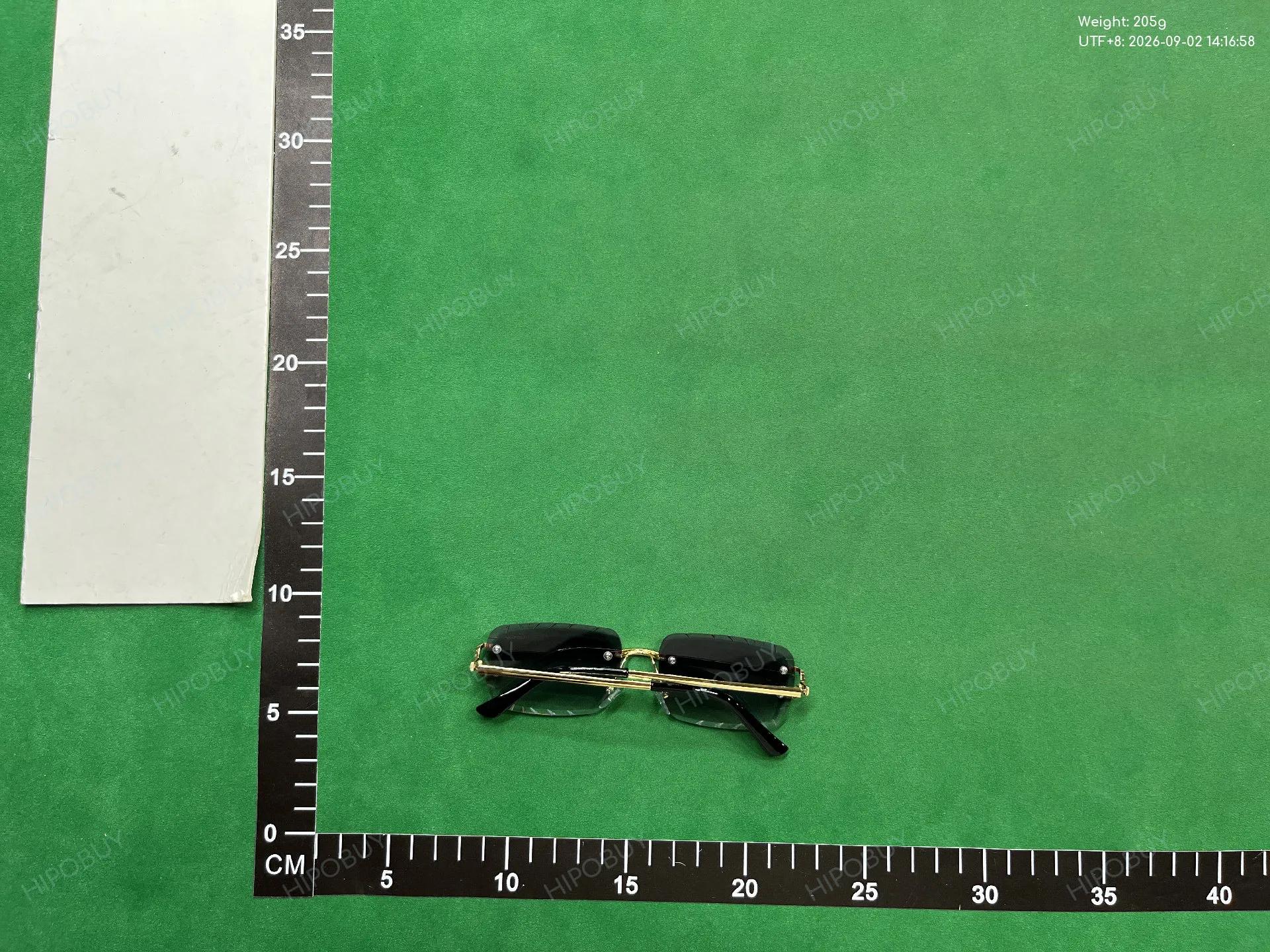 Foto QC 7 de Cartier C Décor Rimless Rectangle Metal Sunglasses Gold Burgundy Grey Gradient (CT0330S)