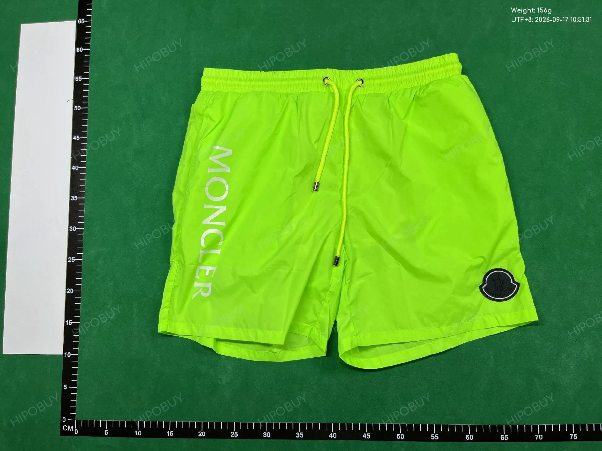 Foto QC 6 de Moncler Board Shorts Side Logo Neon Green