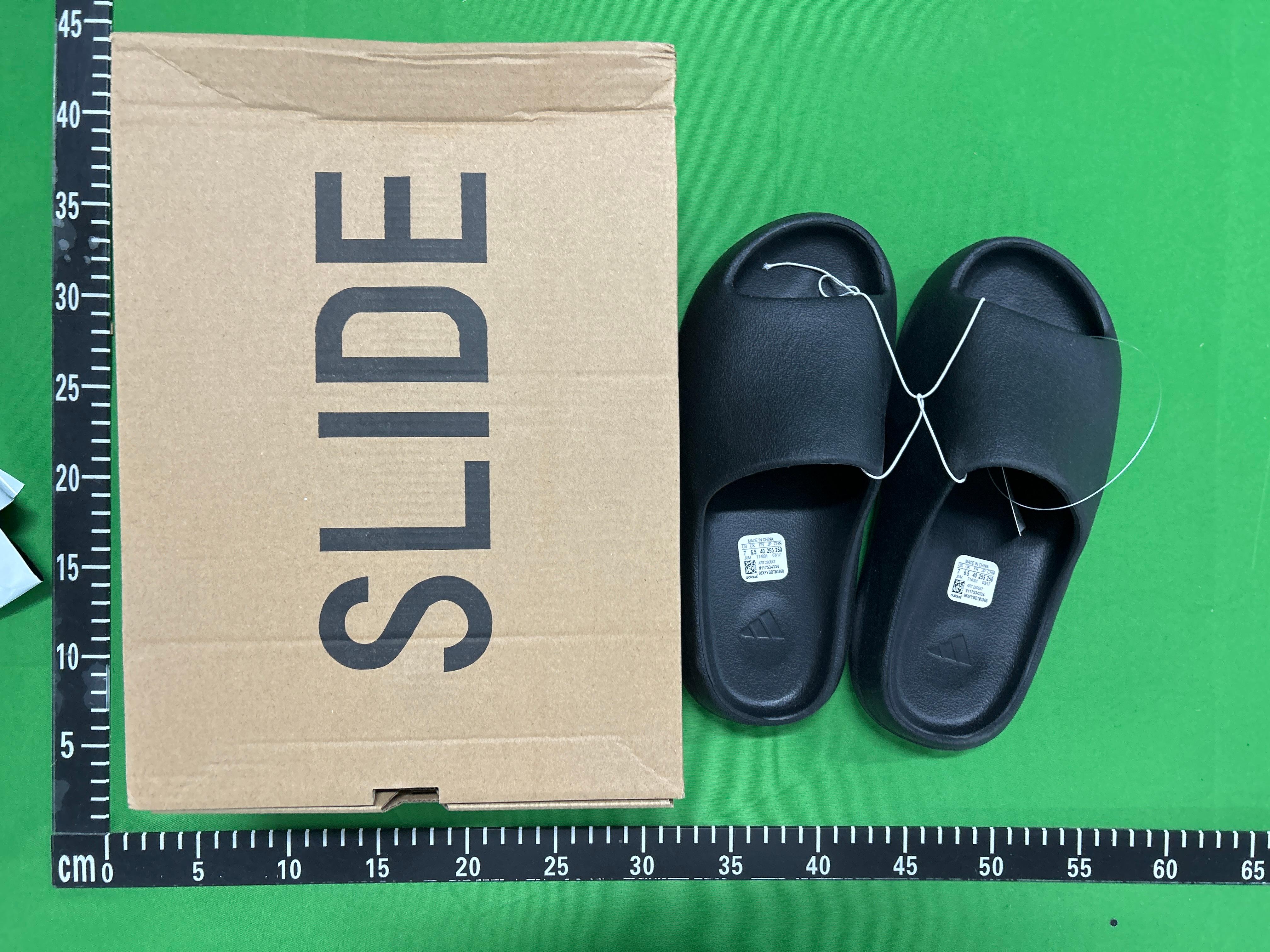 Foto QC 8 de adidas Yeezy Slide EVA Onyx HQ6448