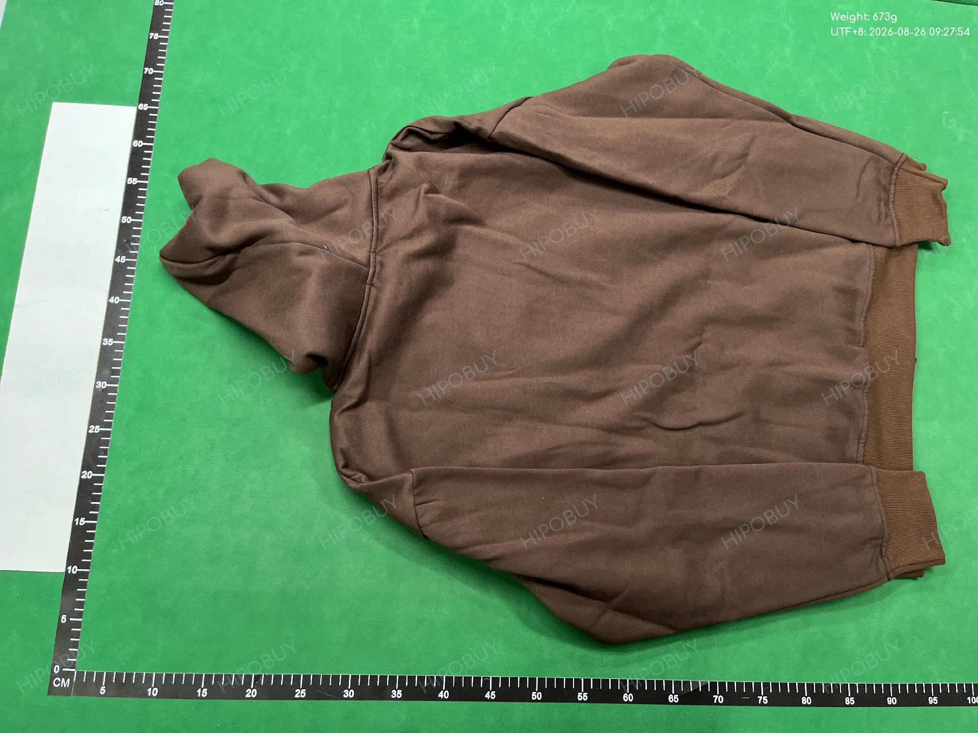 Foto QC 3 de Broken Planet I'm Not From This Planet Graphic Sweater Brown