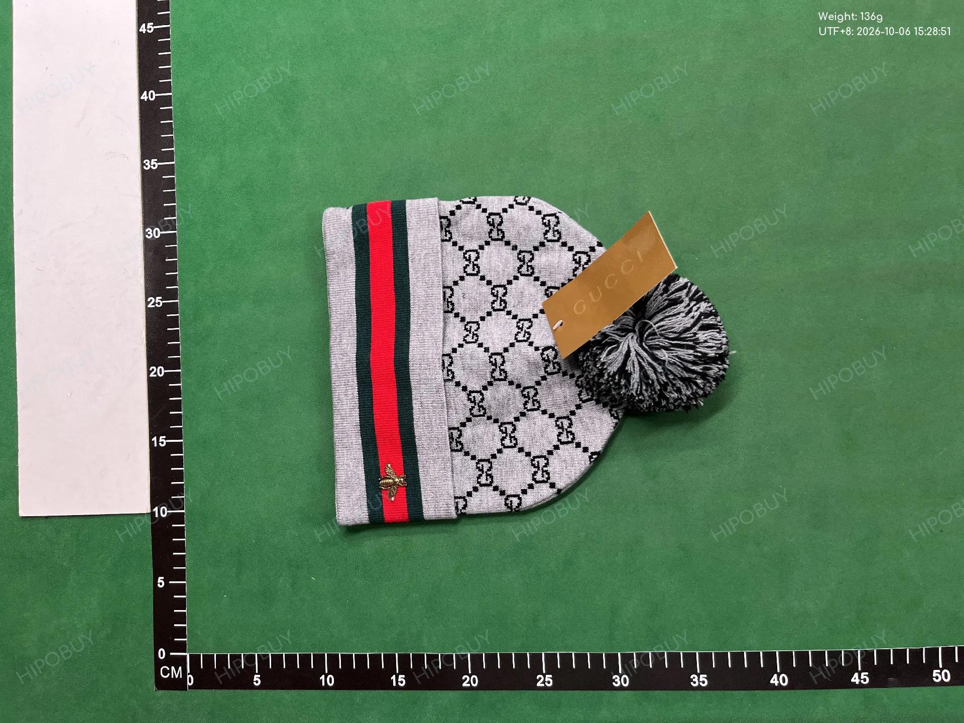 Foto QC 4 de Gucci GG Bee Beanie Red