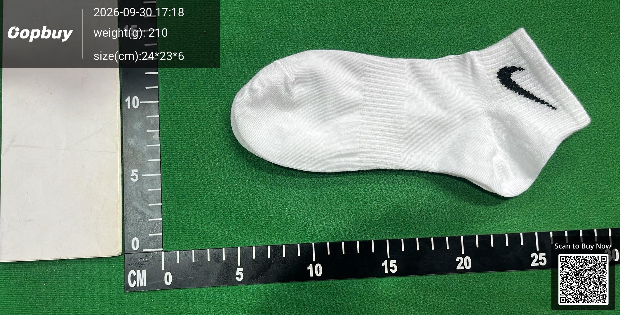 Foto QC 8 de Nike Crew Socks Cushioned White Black