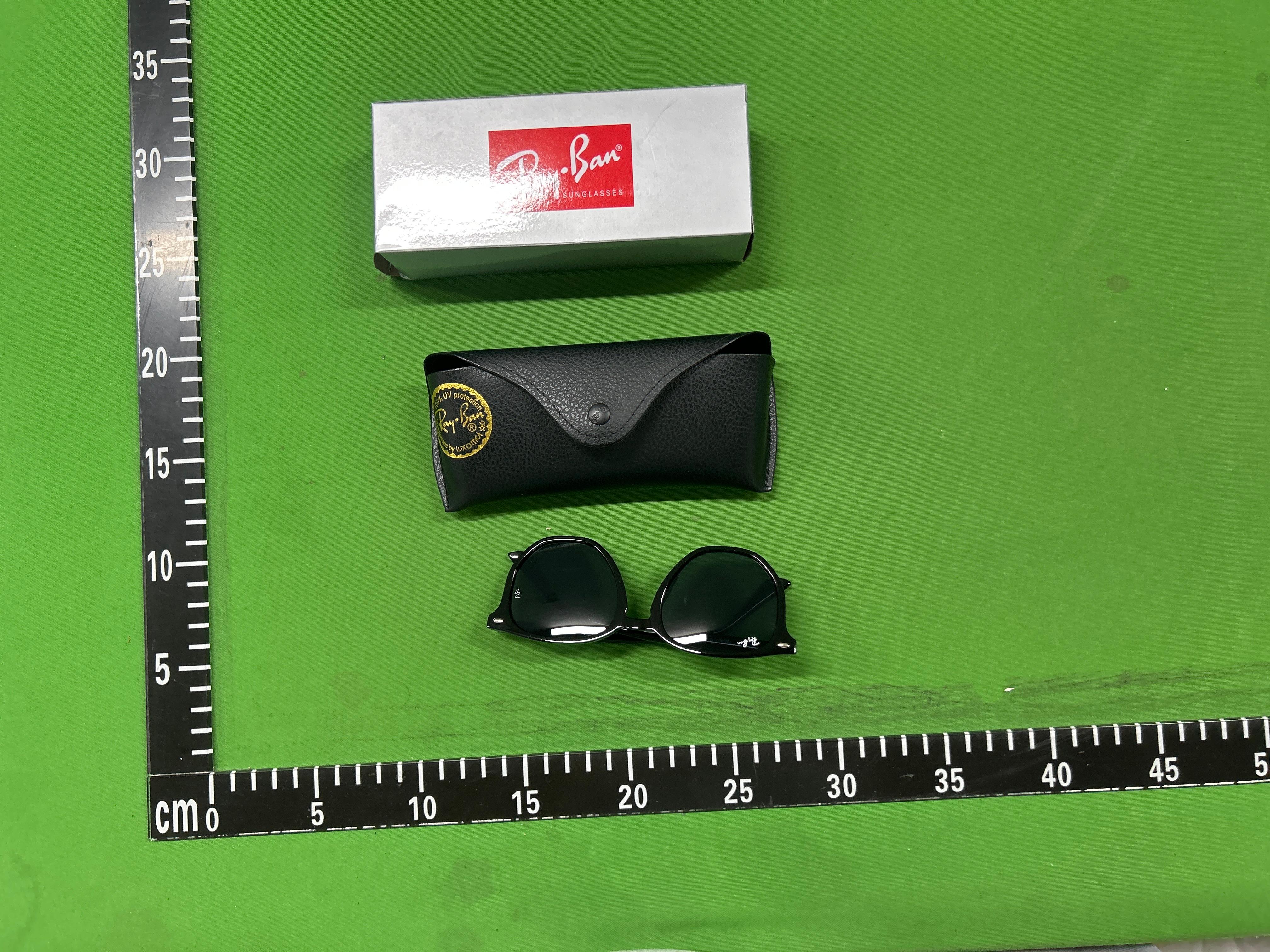 Foto QC 2 de Ray-Ban Round-Frame Acetate Sunglasses Black Purple Gradient (RB4171)