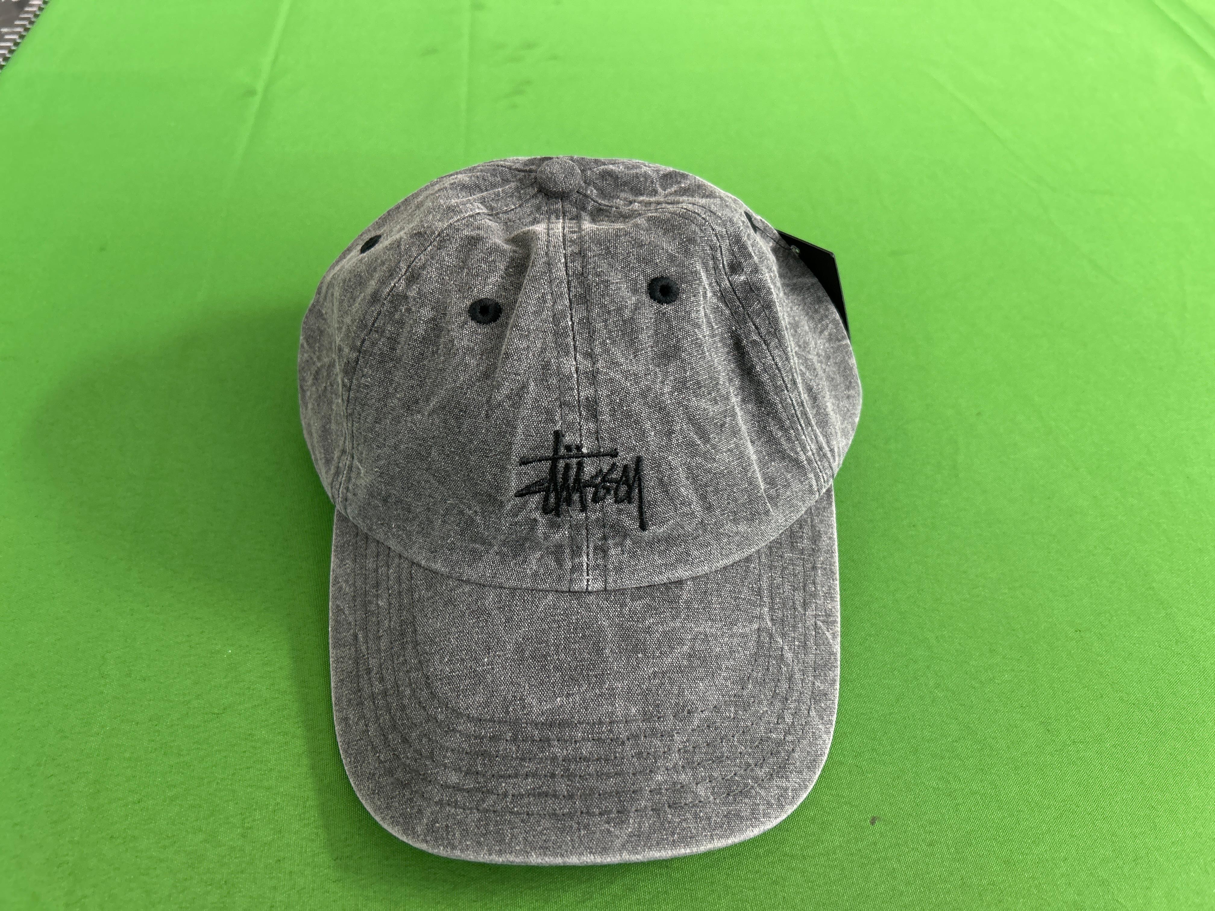 Foto QC 7 de Stussy Stock Logo Beanie Burgundy
