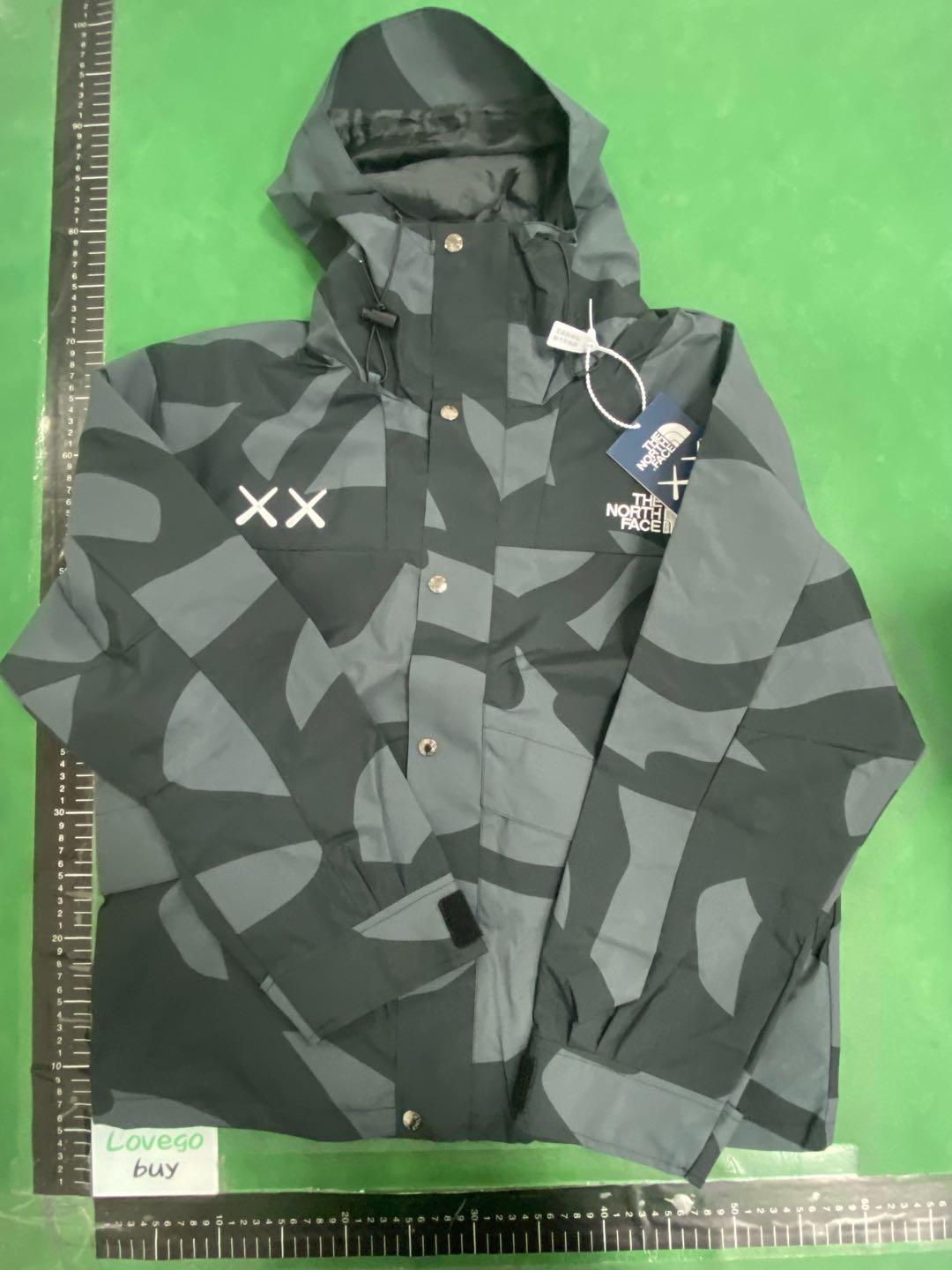 Foto QC 7 de The North Face Mountain Jacket Hooded Black
