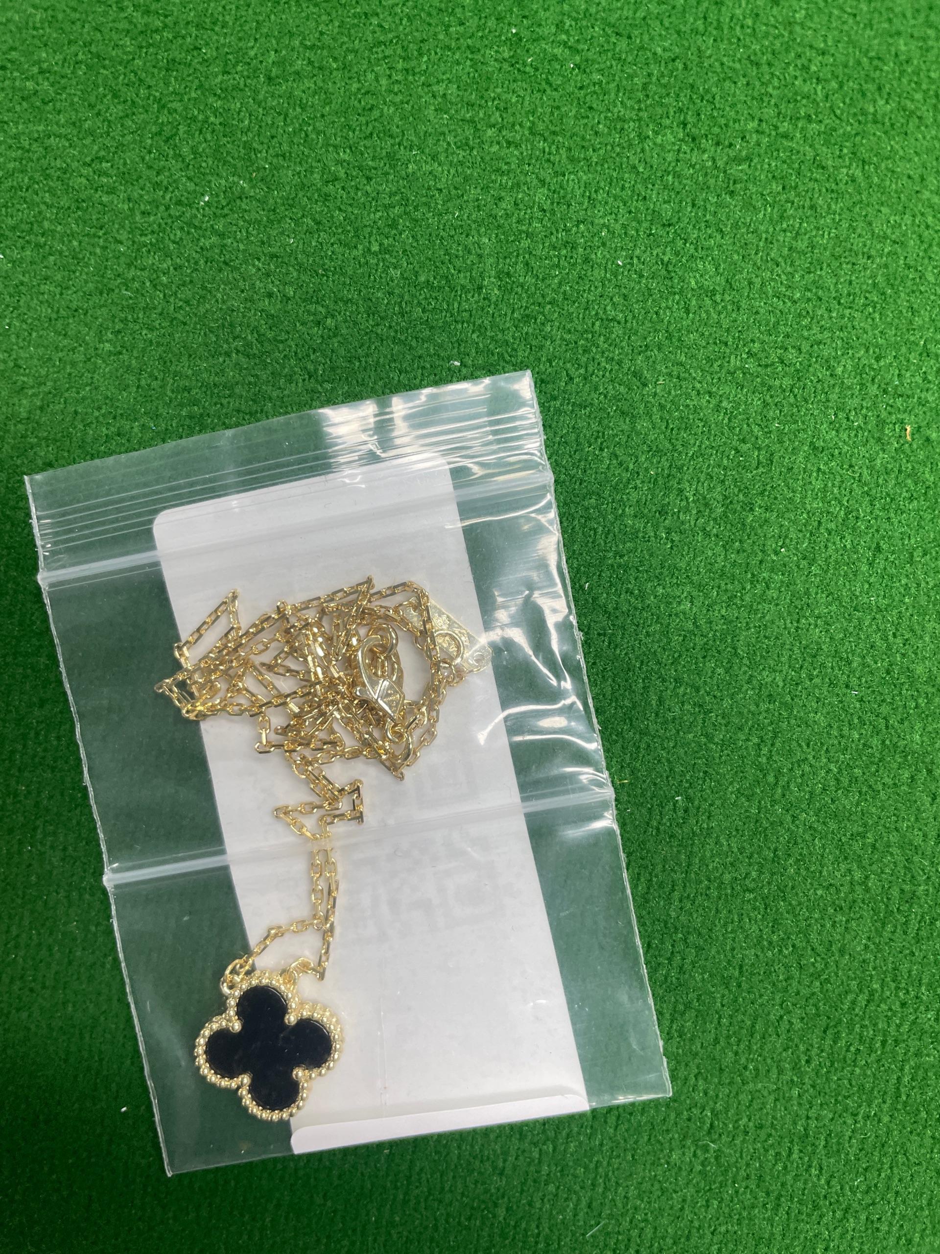 Foto QC 7 de Van Cleef & Arpels Alhambra Earrings Gold Turquoise Blue