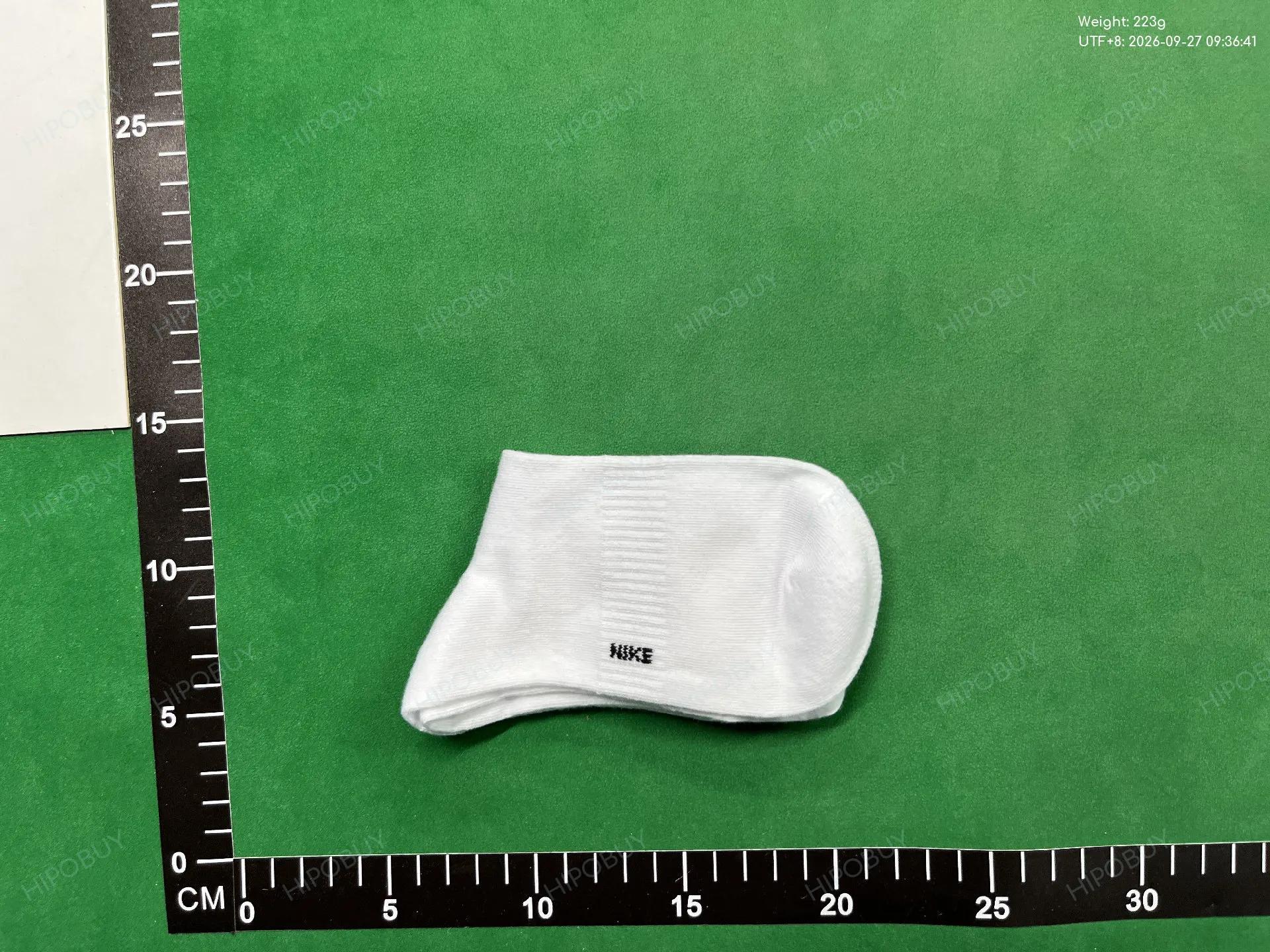 Foto QC 8 de Nike Just Do It Crew Socks White Black