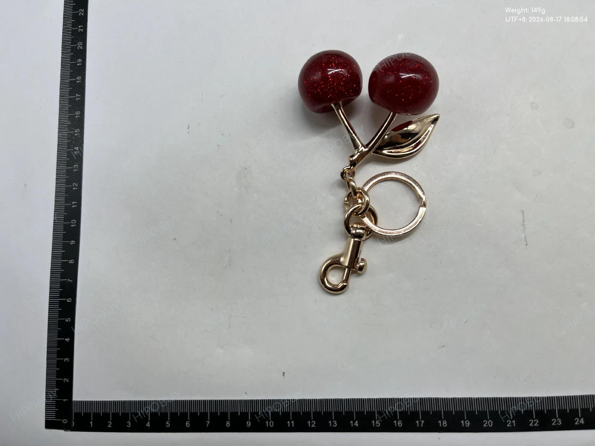 Foto QC 4 de Coach Cherry Key Holder And Bag Charm Pink