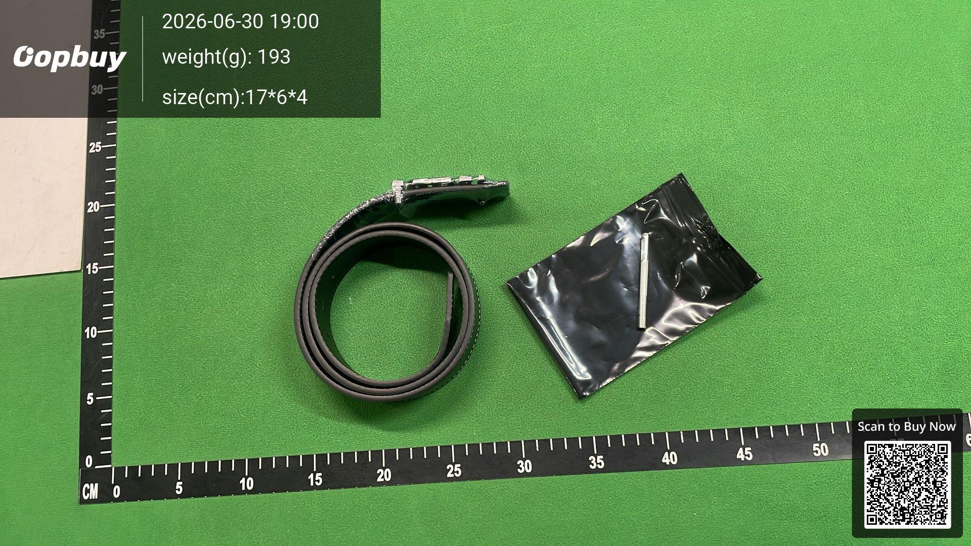Foto QC 7 de Amiri Logo Belt Pebbled Leather