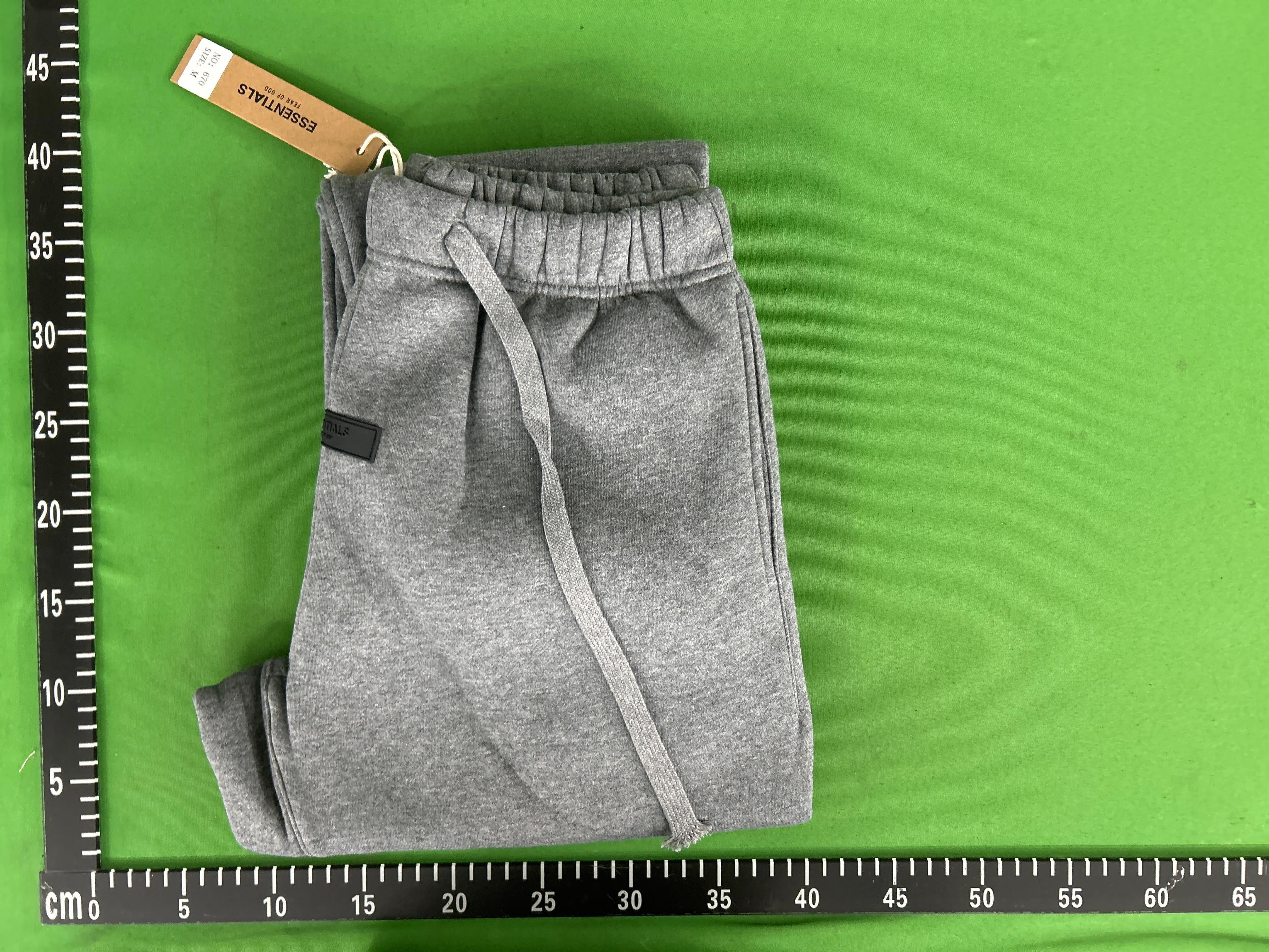 Foto QC 5 de Fear of God Essentials Hoodie Silicone Logo Coral