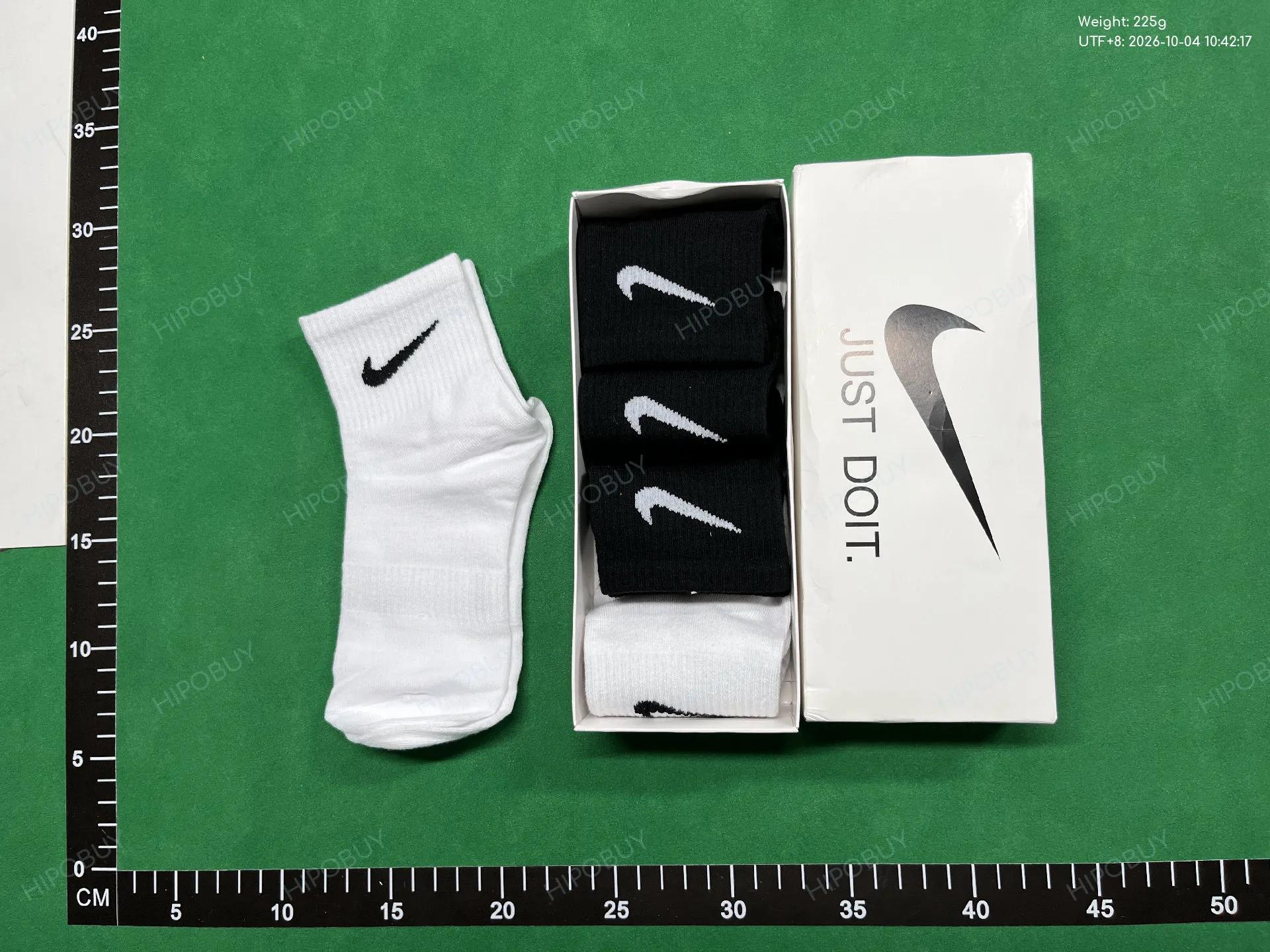 Foto QC 6 de Nike Just Do It Crew Socks White Black
