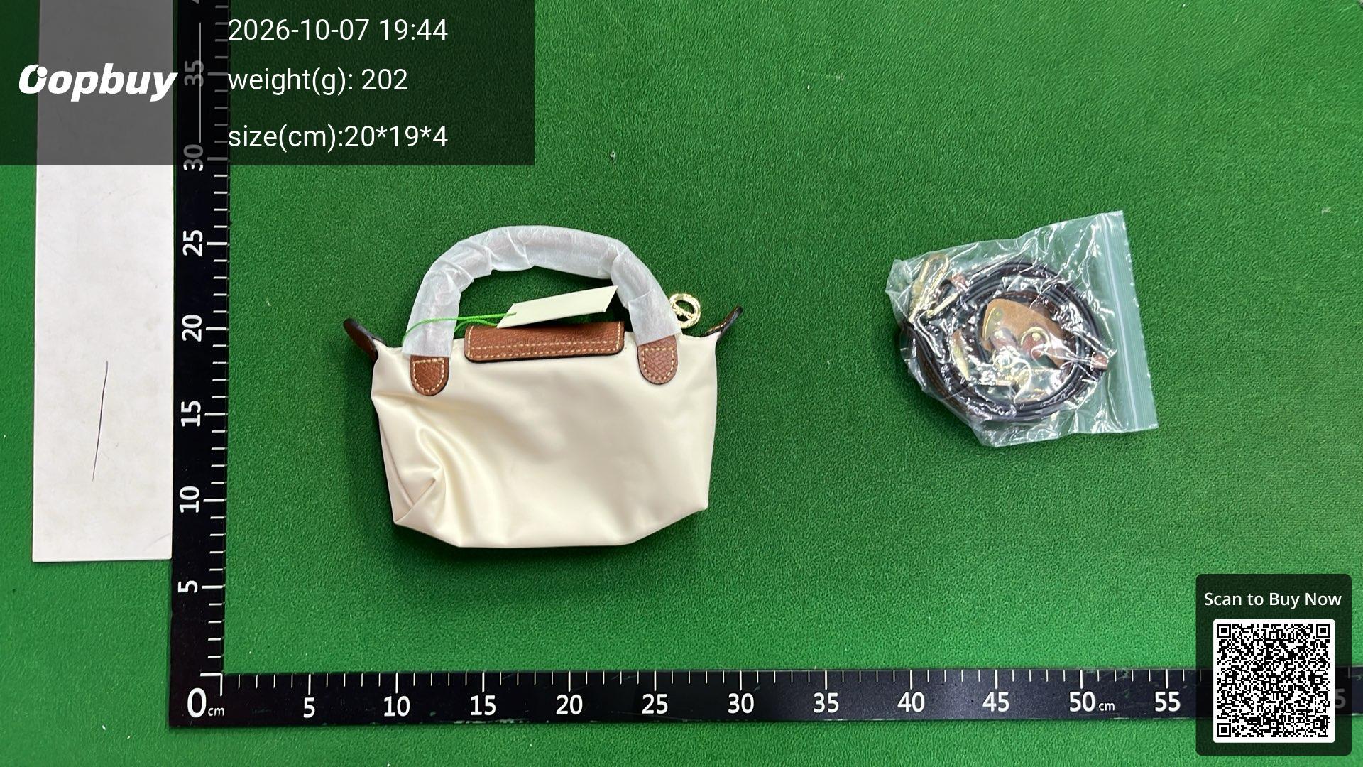 Foto QC 3 de Longchamp Le Pliage Original Pouch with Handle Mini Wheat Yellow