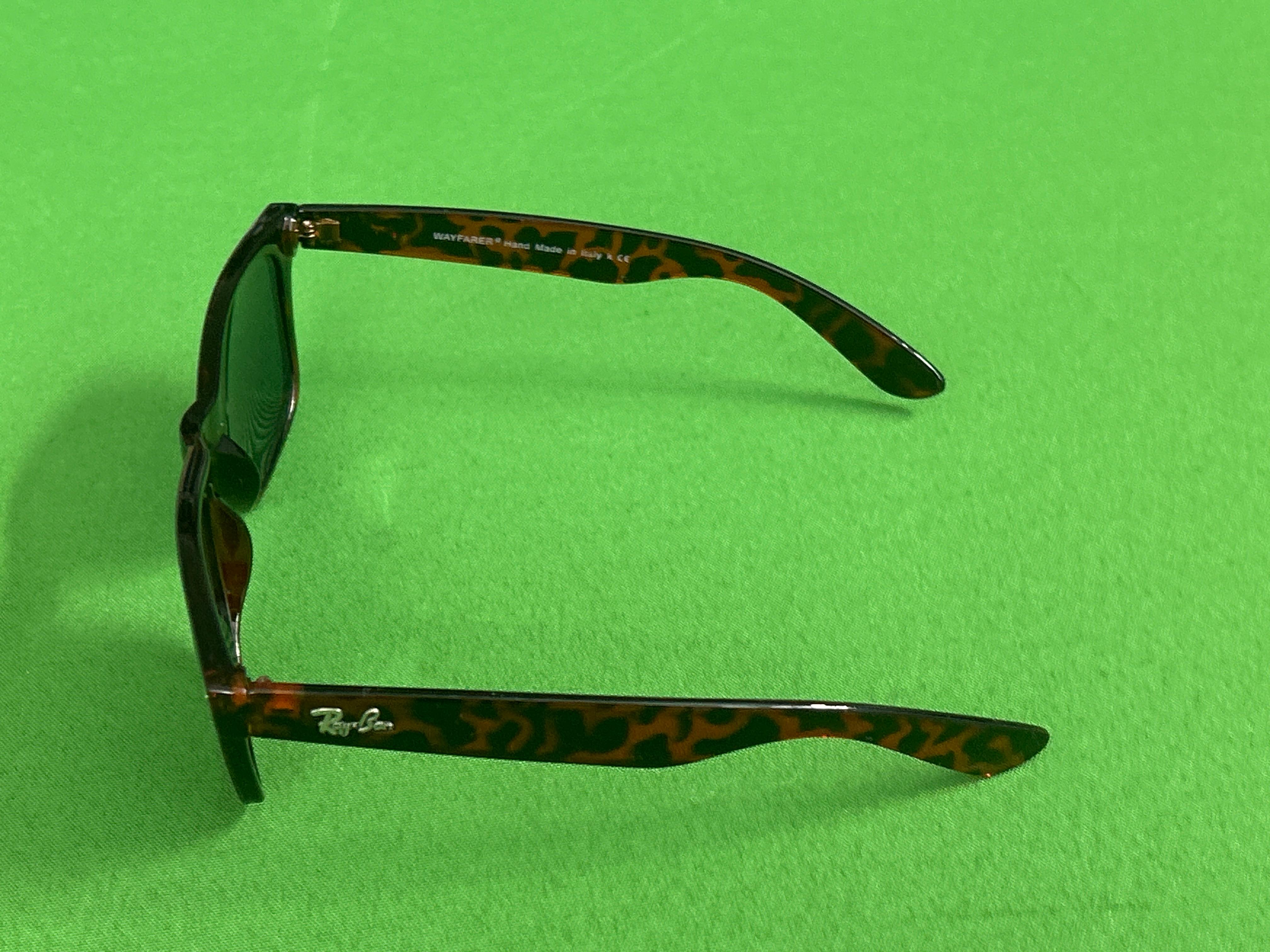 Foto QC 4 de Ray-Ban Wayfarer Acetate Sunglasses Black Green (RB2140 901)