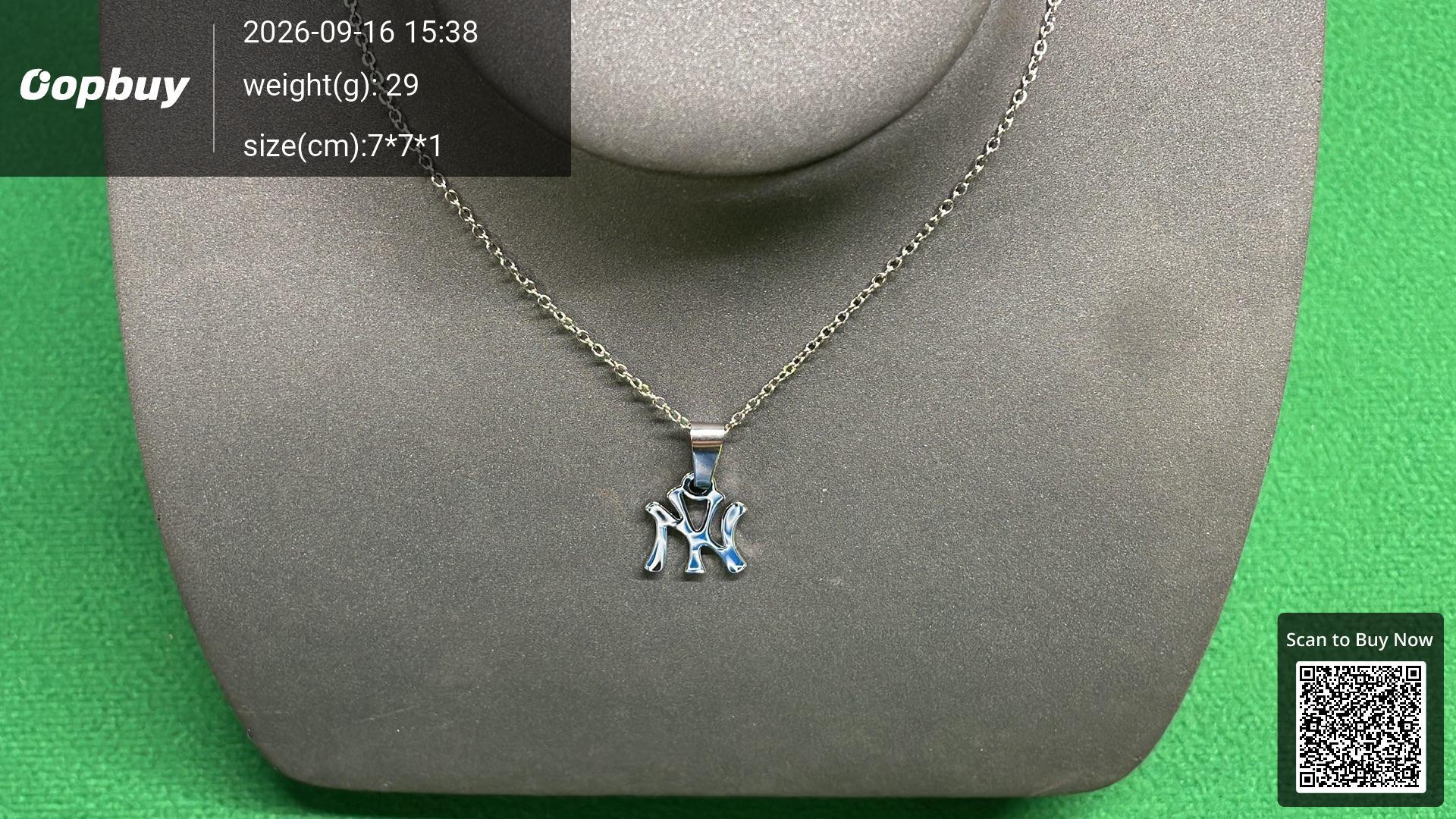 Foto QC 5 de New York Yankees Necklace Stainless Steel Gold