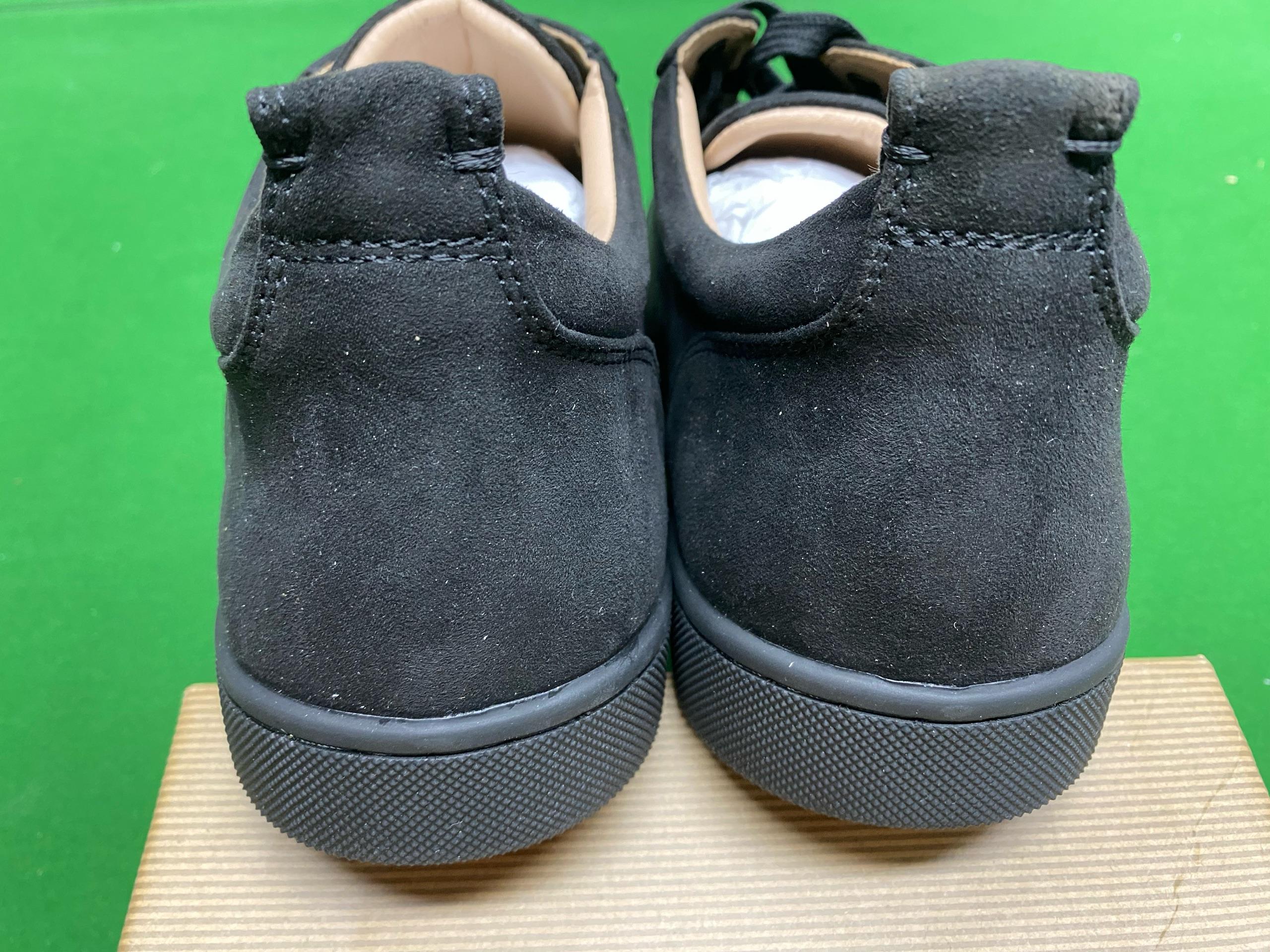 Foto QC 4 de Christian Louboutin Louis Junior Suede Low Sneakers Spikes Black