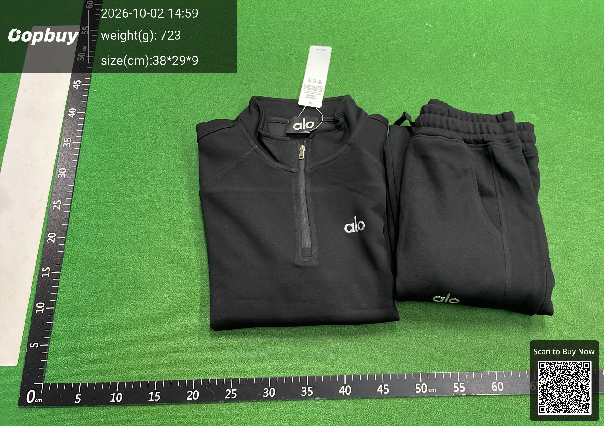 Foto QC 5 de Alo Yoga Sweater Hooded Burgundy
