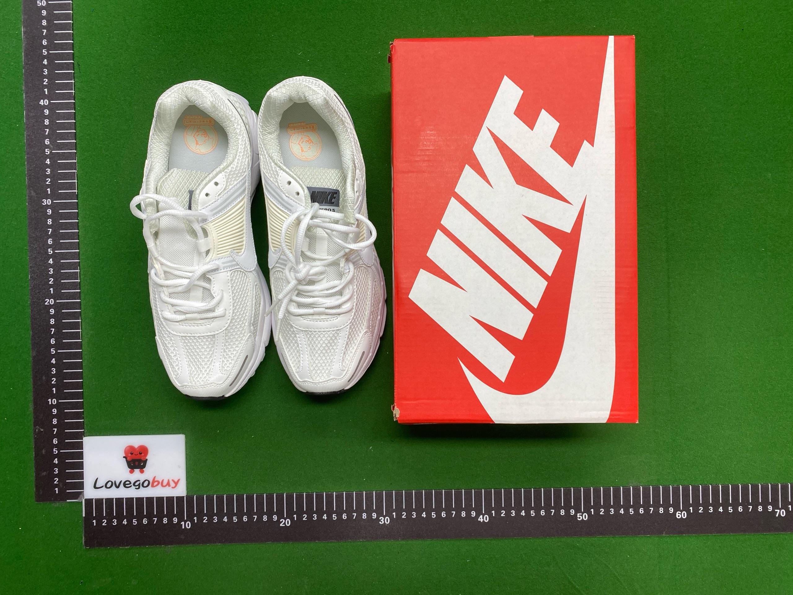 Foto QC 7 de Nike Zoom Vomero 5 SP White Metallic Silver FJ1910-100