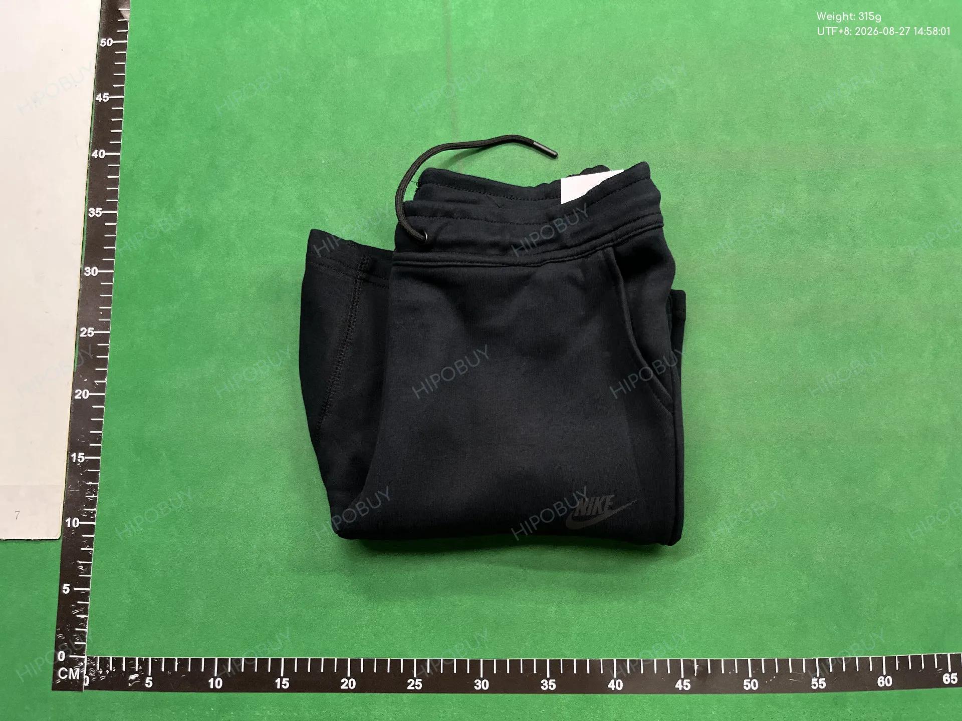 Foto QC 4 de Nike Tech Fleece Shorts Grey