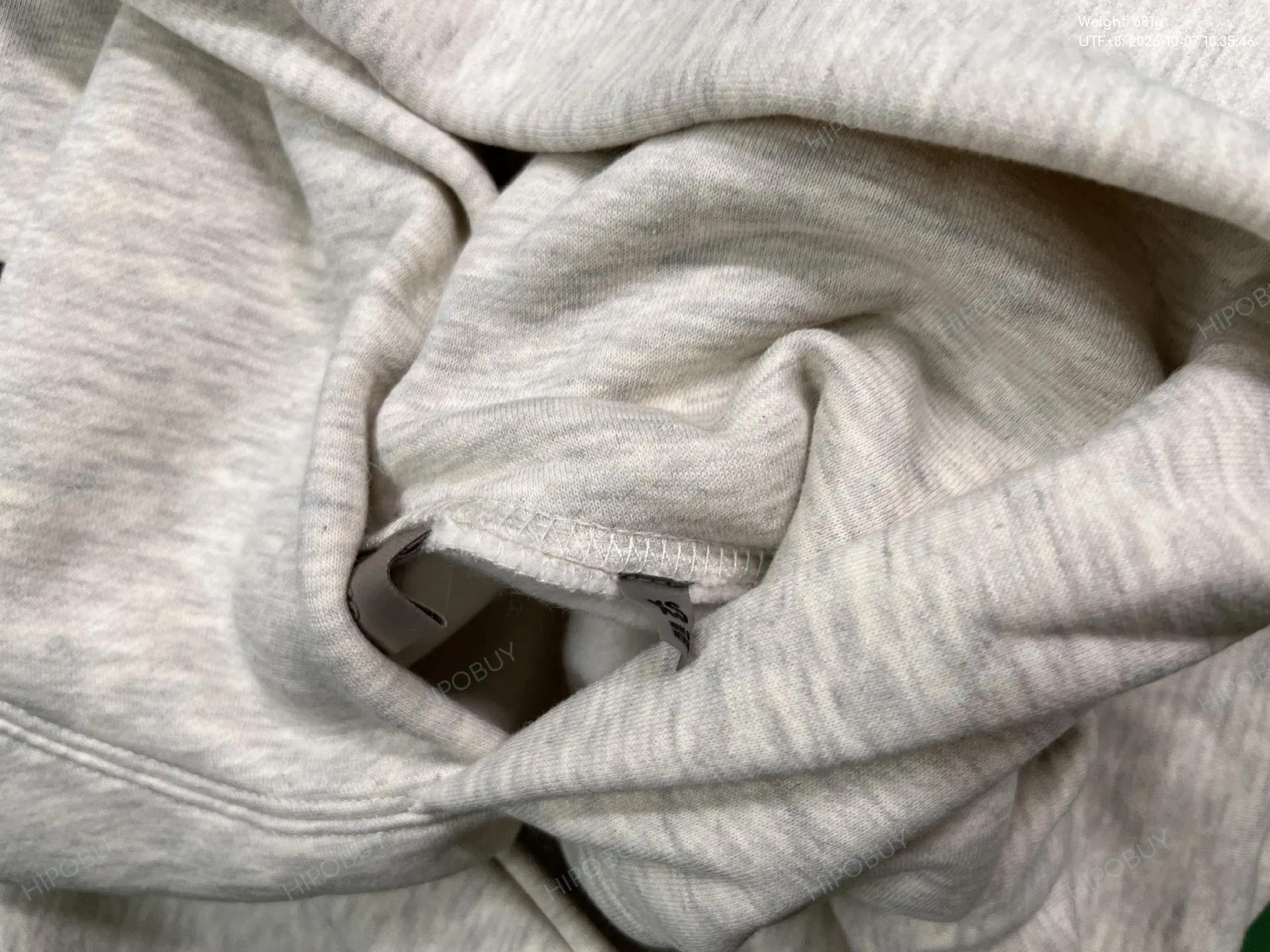 Foto QC 5 de Fear of God Essentials Season 8 Flock Logo Sweater Oatmeal