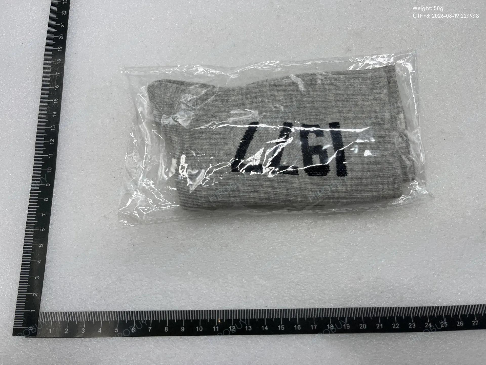 Foto QC 3 de Fear of God Essentials 1977 Crew Socks Black