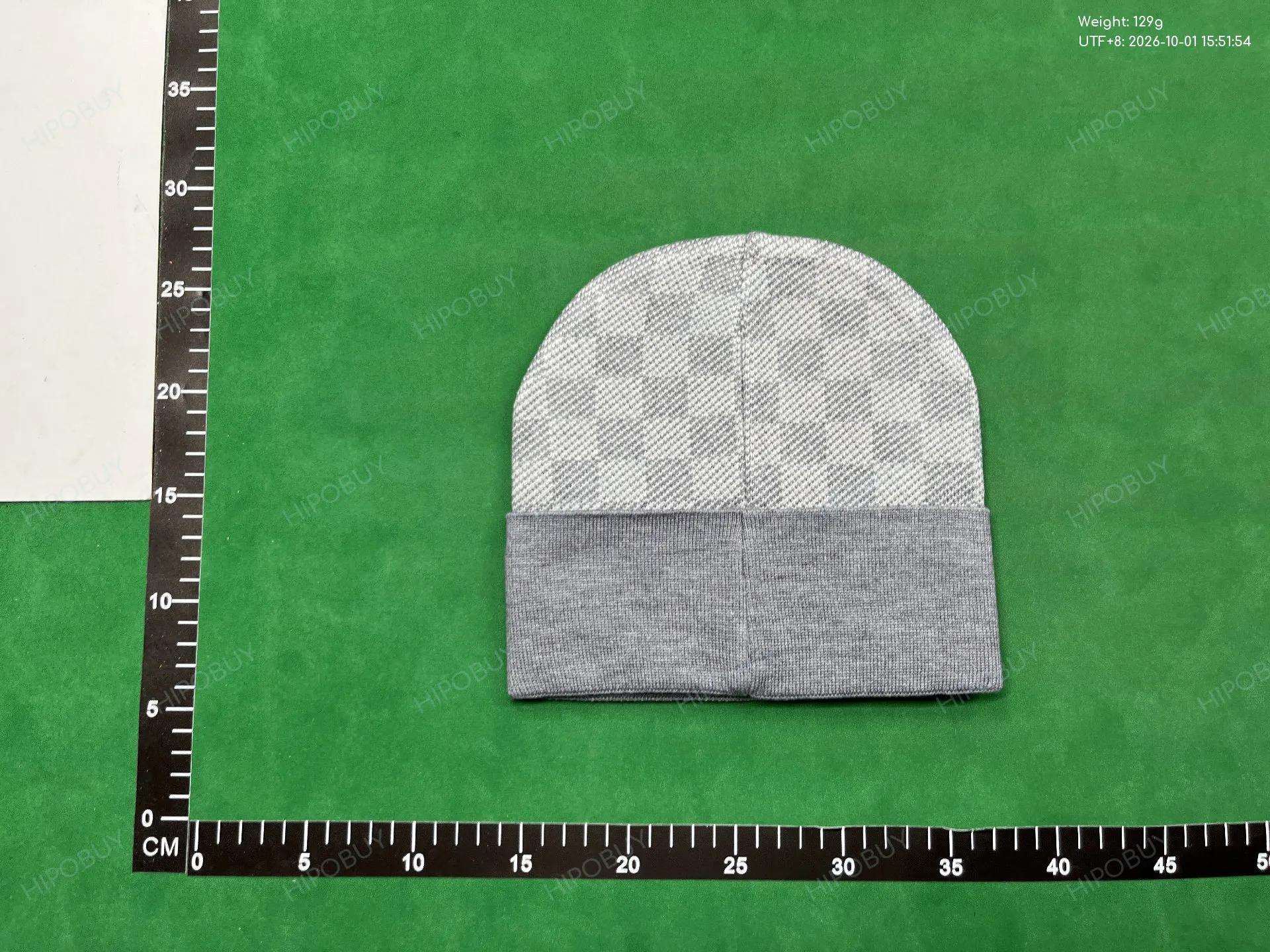 Foto QC 8 de Louis Vuitton Monogram Denim Bucket Hat Blue