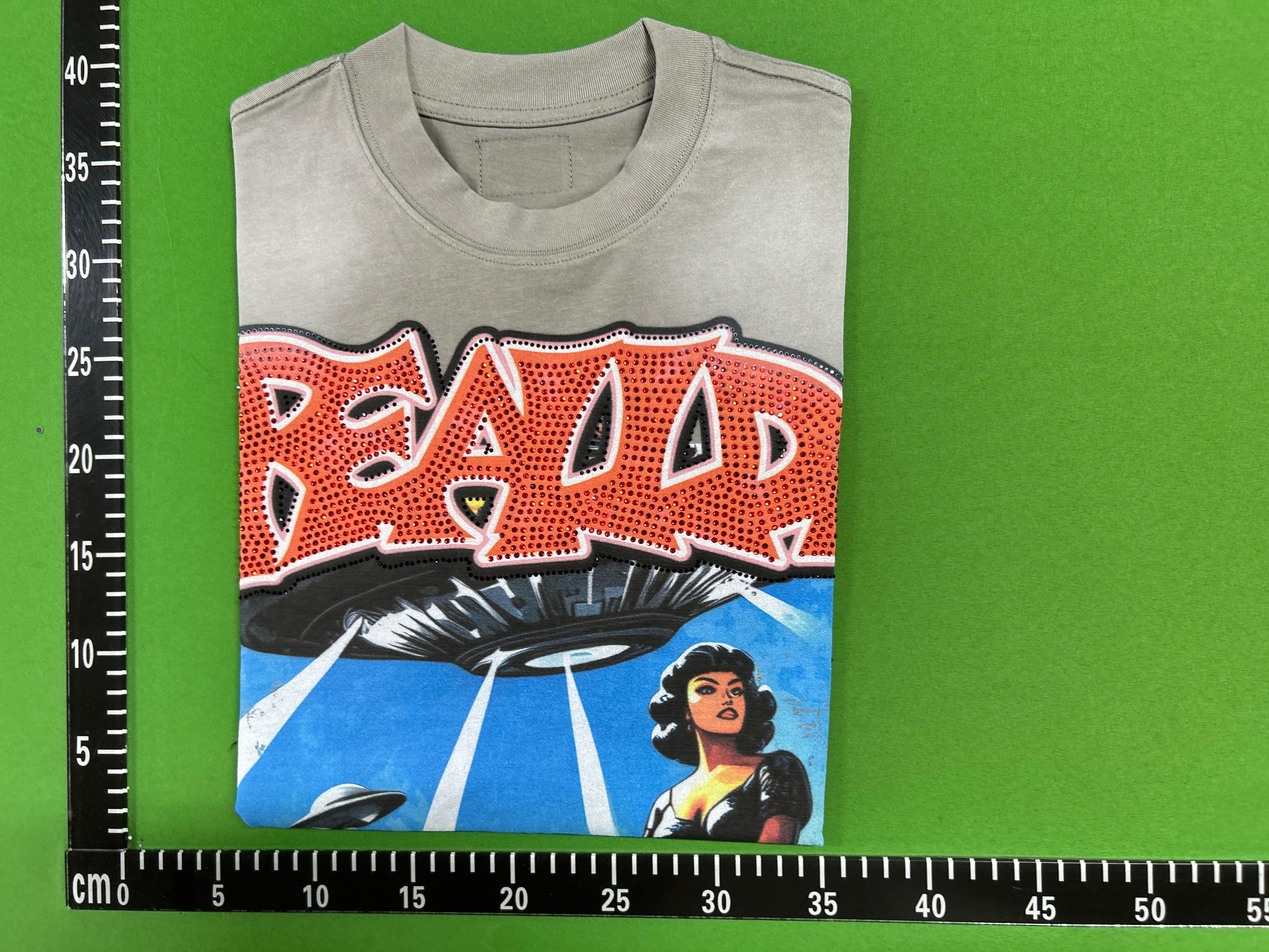 Foto QC 1 de VARE ALL DAY Sci-Fi Graphic Rhinestone T-shirt Grey