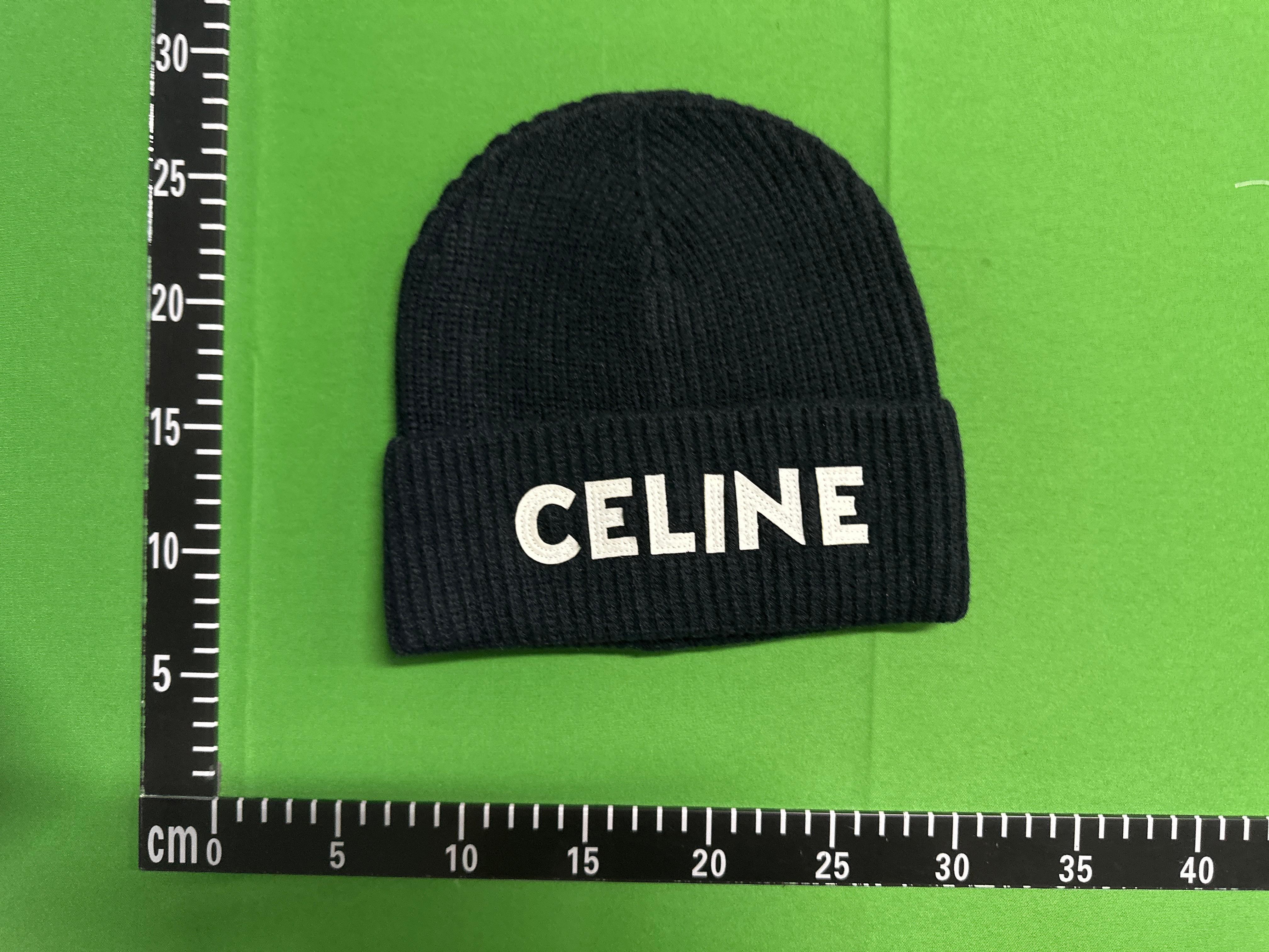 Foto QC 2 de Celine Beanie Khaki