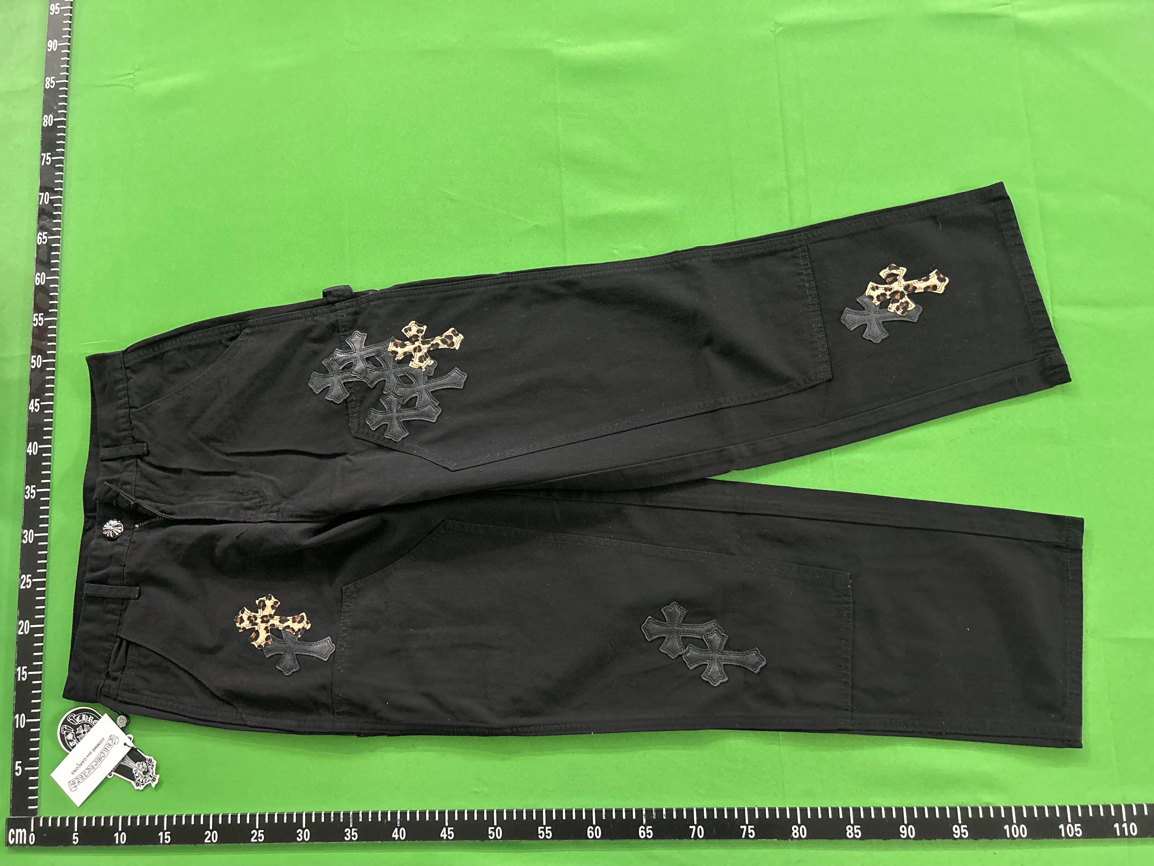 Foto QC 3 de Chrome Hearts Levi's Jeans Straight Leg Multi Cross Patch Black