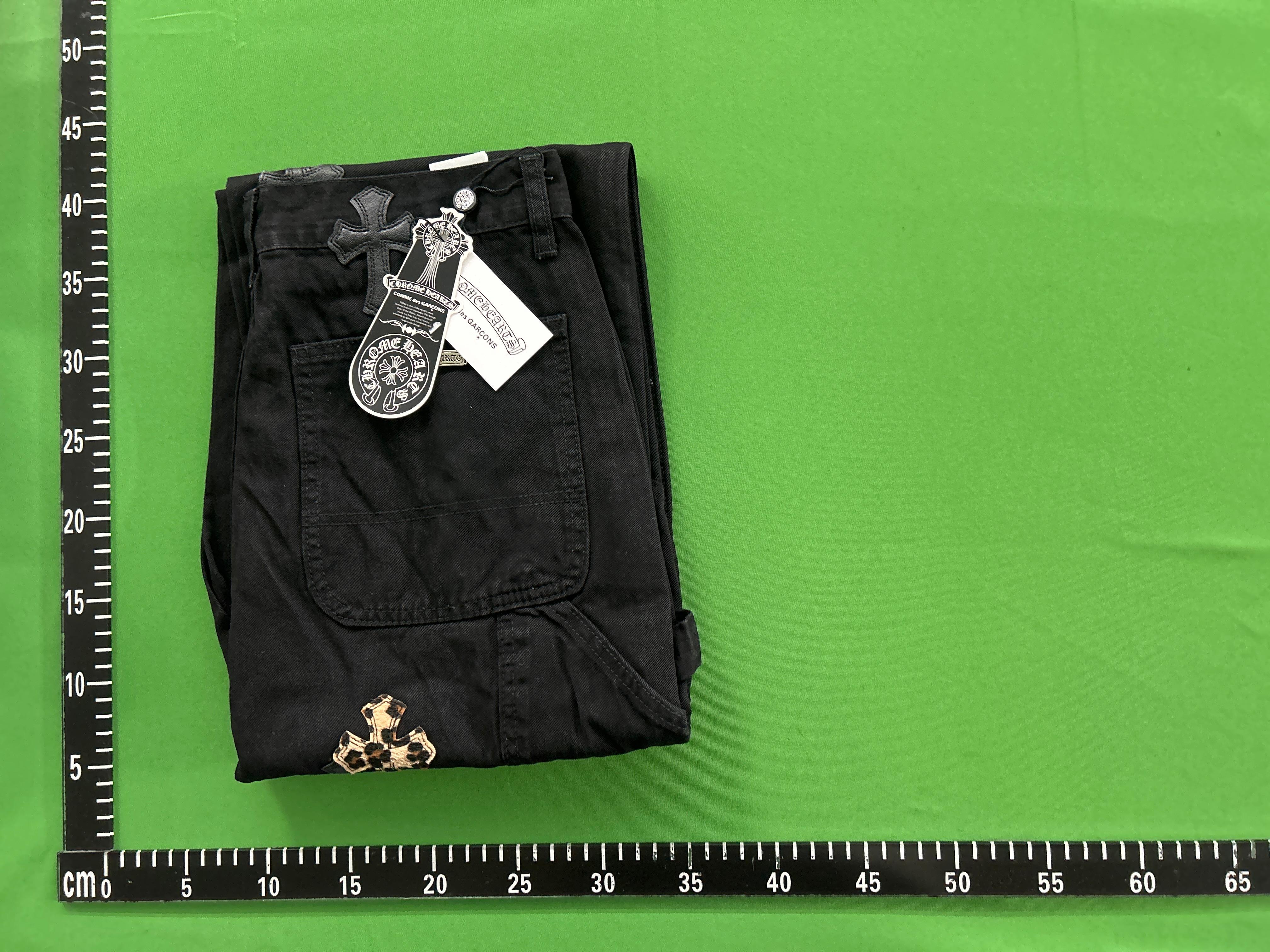 Foto QC 1 de Chrome Hearts Levi's Jeans Straight Leg Multi Cross Patch Black