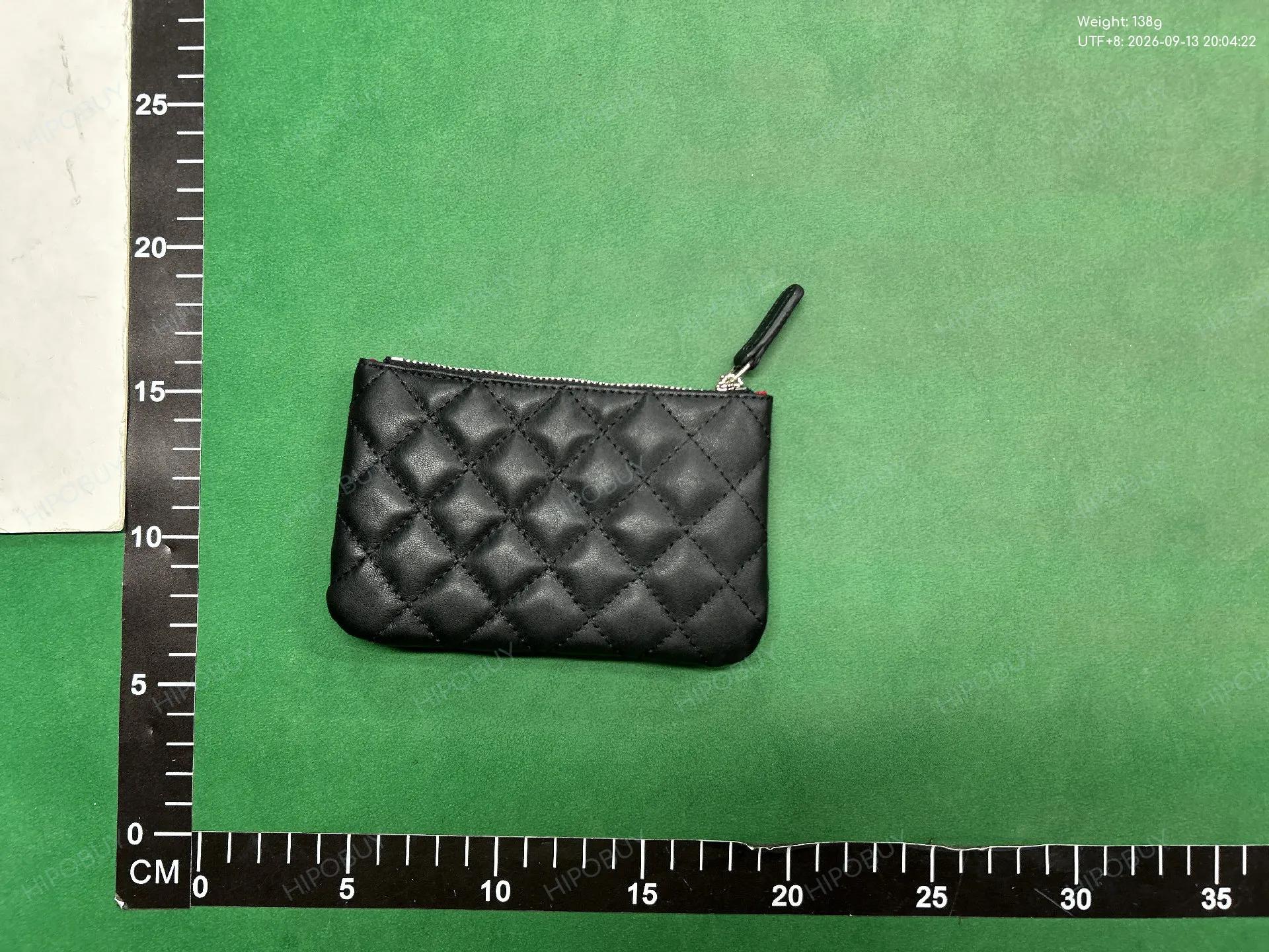 Foto QC 2 de Chanel CC Charm Classic Zipped Coin Purse Quilted Grained Calfskin Black