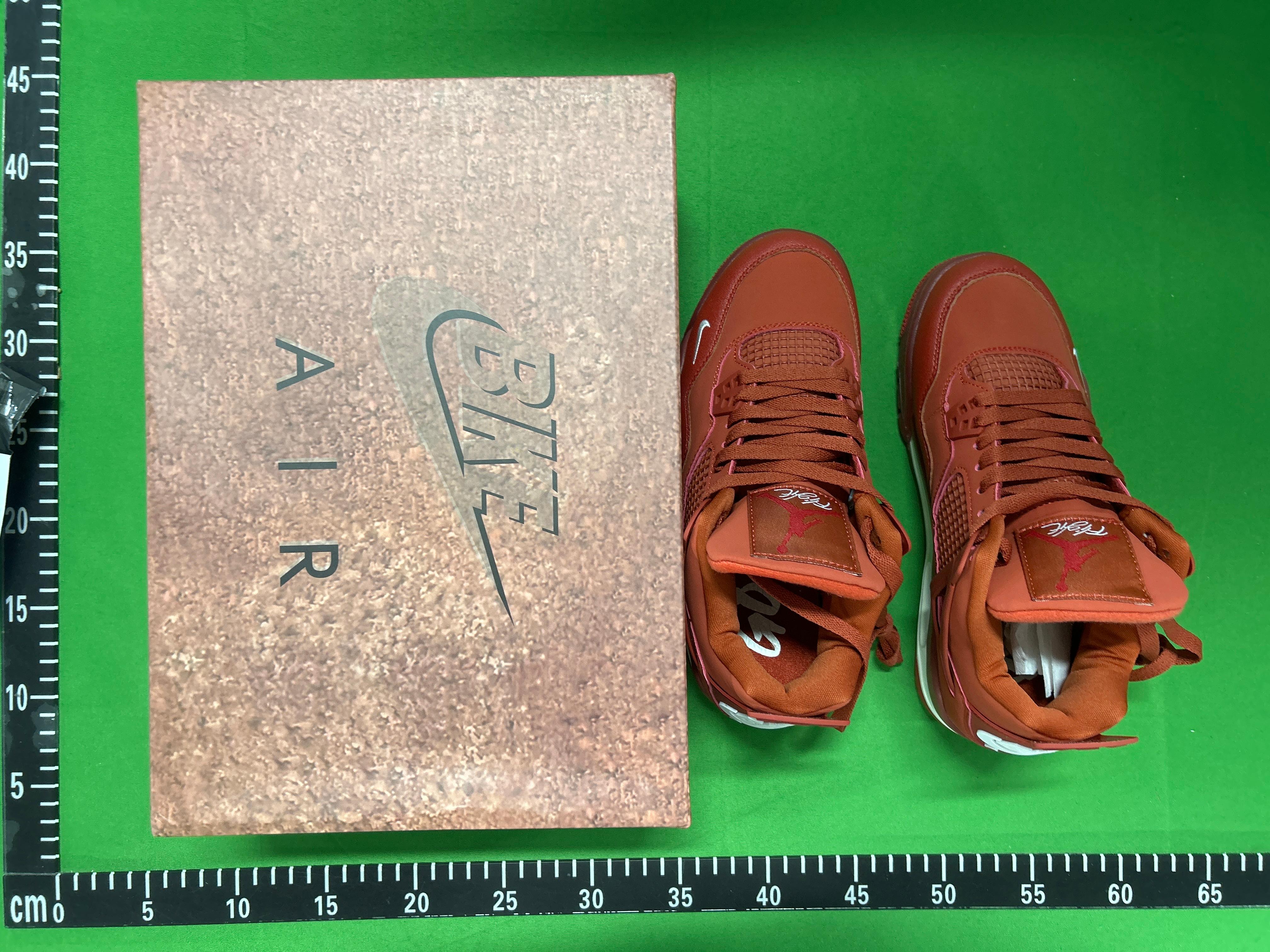 Foto QC 8 de Jordan 4 Retro KAWS Cool Grey 930155-003