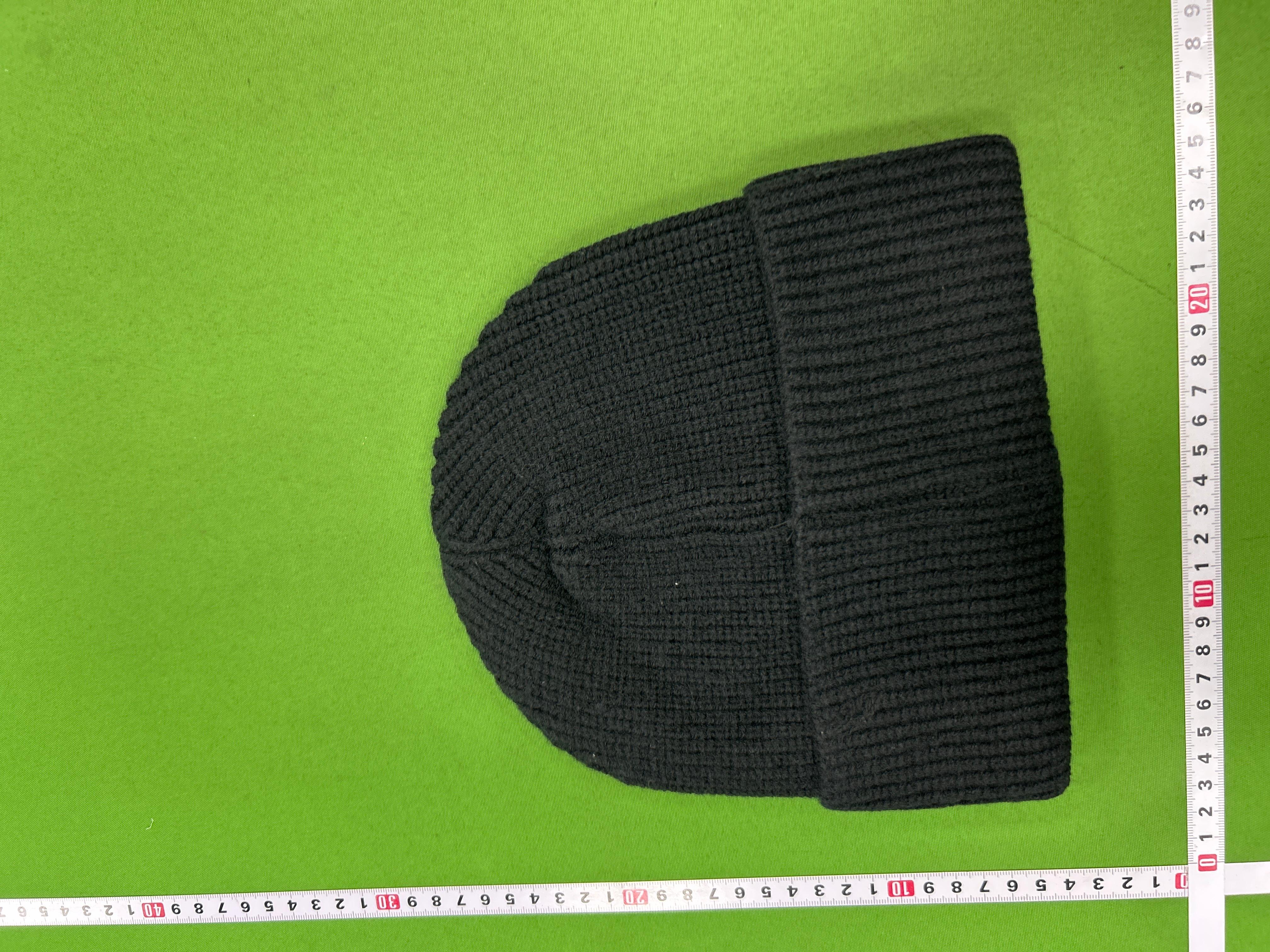 Foto QC 3 de Celine Beanie Khaki