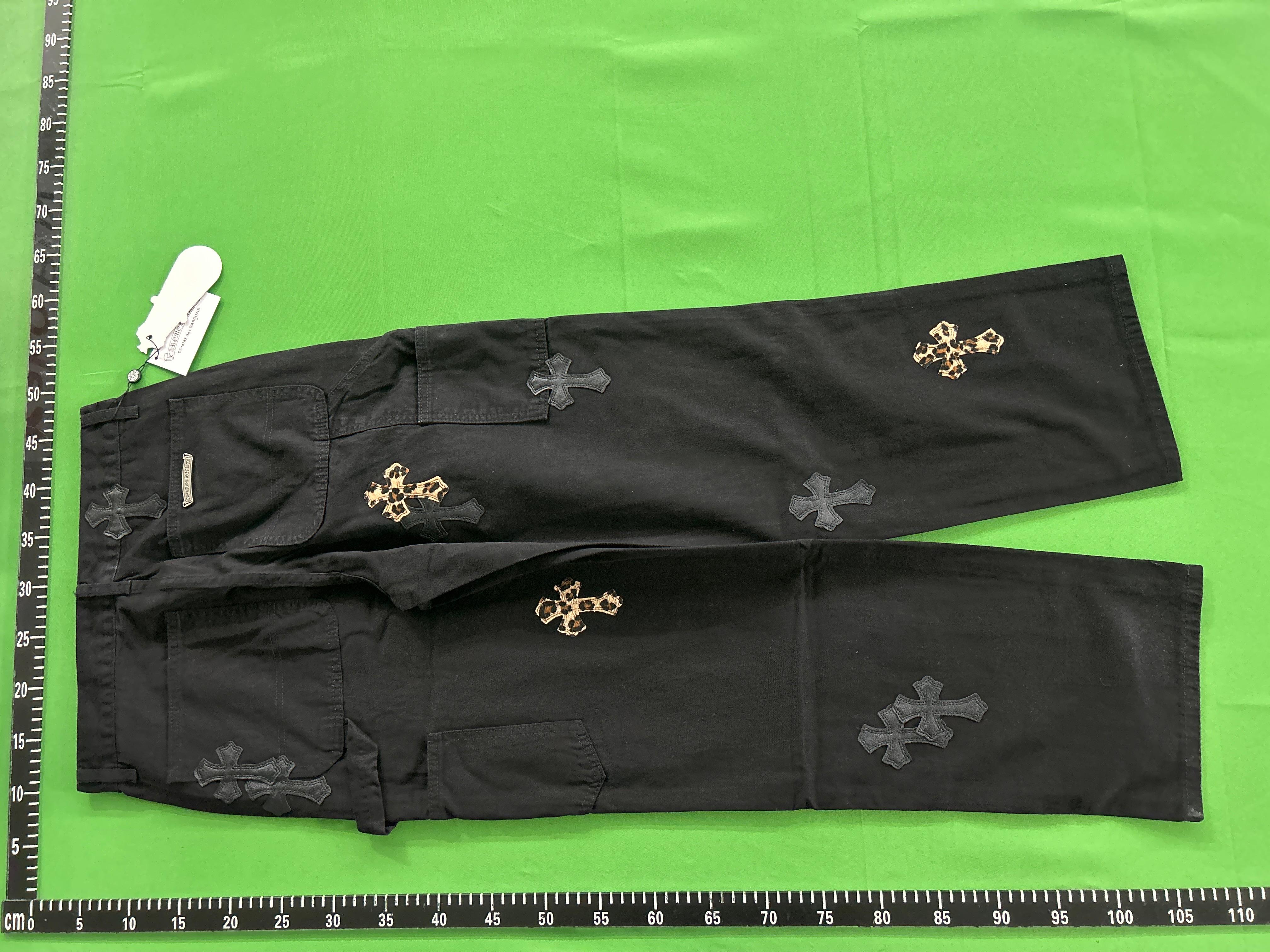 Foto QC 4 de Chrome Hearts Levi's Jeans Straight Leg Multi Cross Patch Black