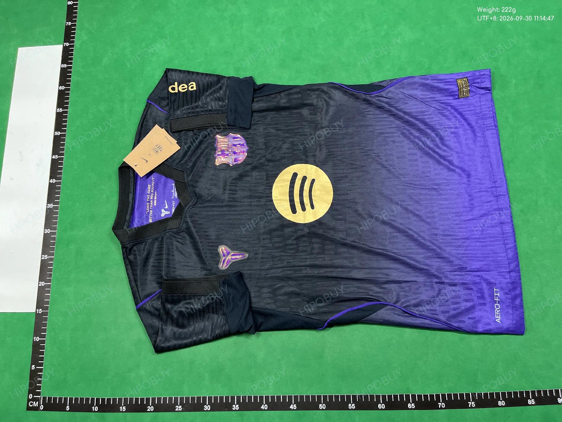 Foto QC 2 de Kobe Bryant x Nike x FC Barcelona 2026/27 Away Player Version Jersey Field Purple/Black/Metallic Gold