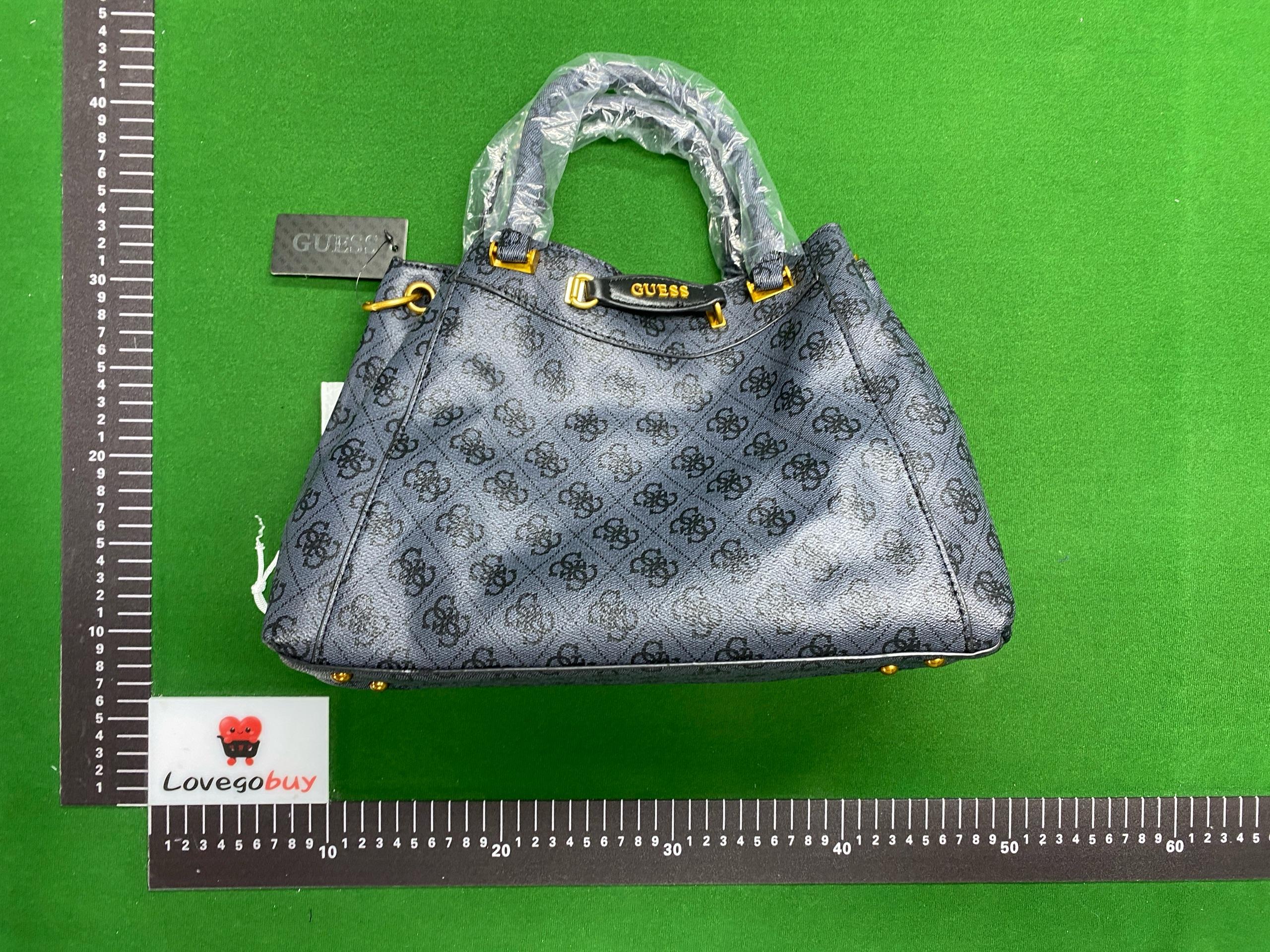 Foto QC 4 de GUESS Satchel Monogram Canvas