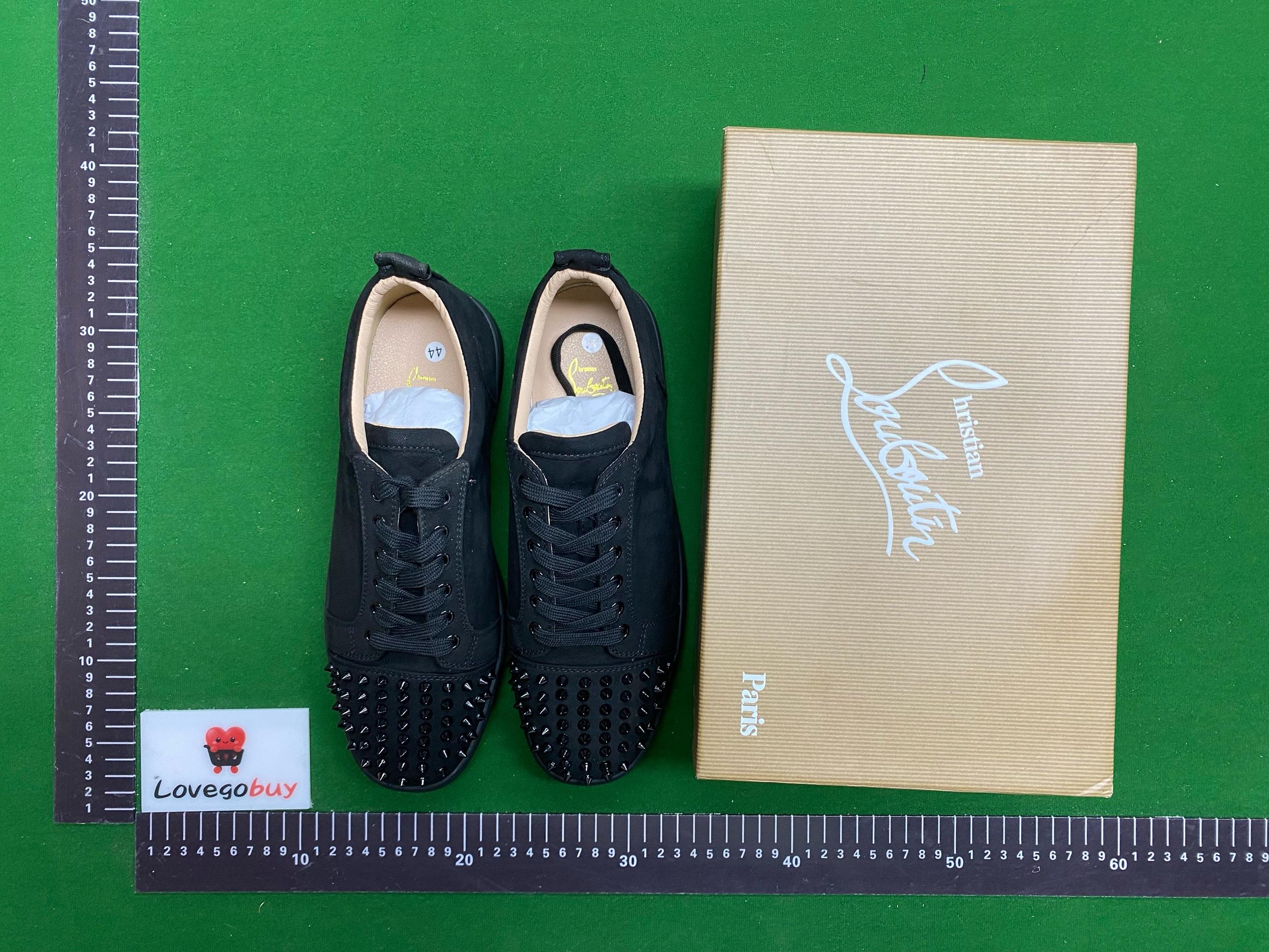 Foto QC 2 de Christian Louboutin Louis Junior Suede Low Sneakers Spikes Black
