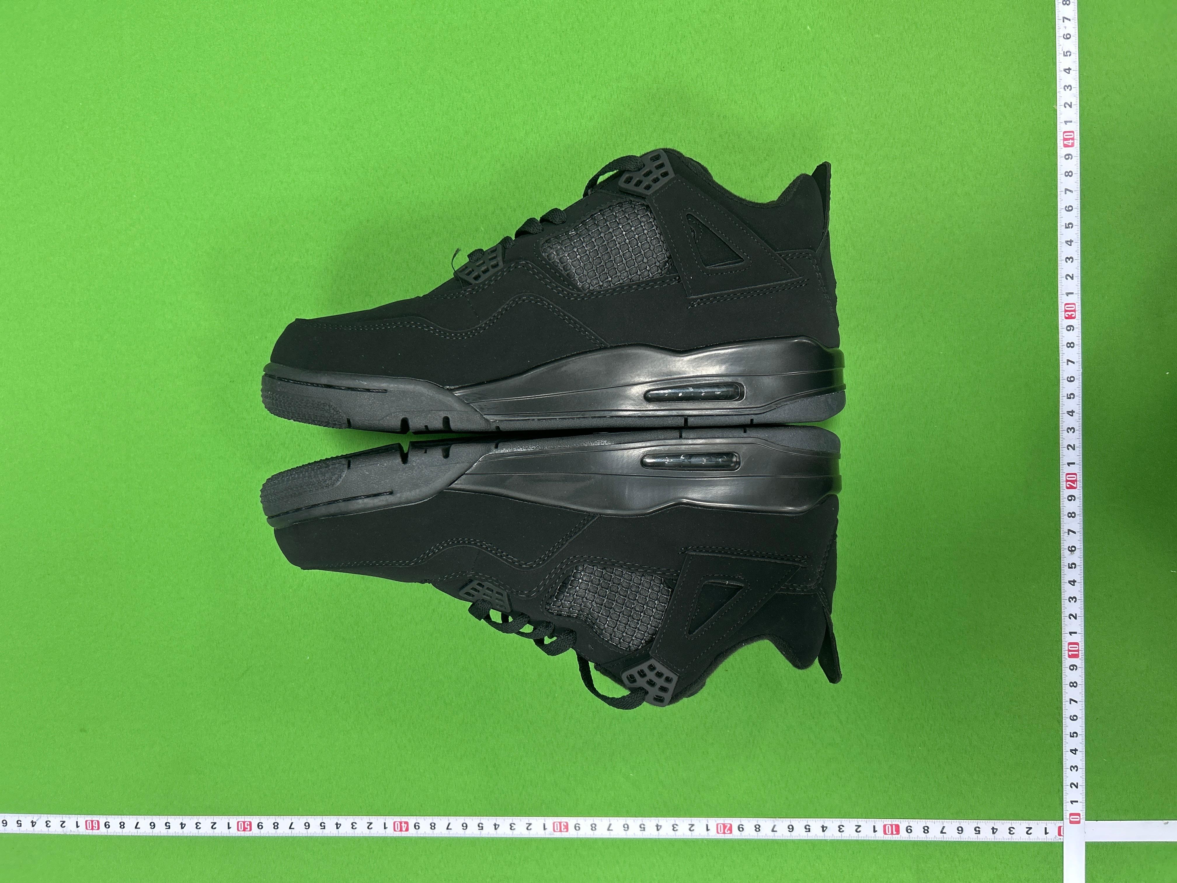 Foto QC 3 de Jordan 4 Retro KAWS Cool Grey 930155-003